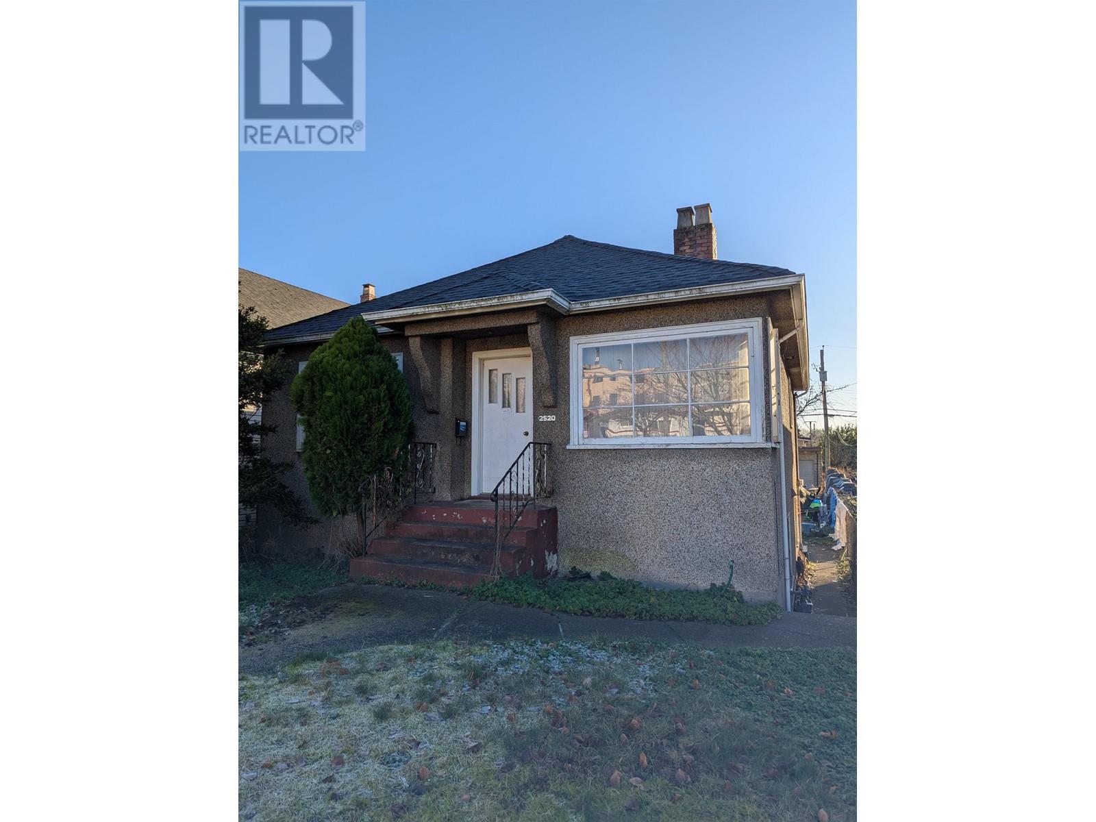 2520 E Pender Street, Vancouver