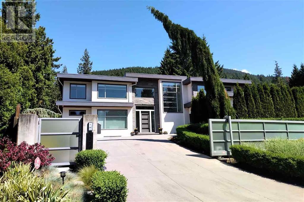 3771 Southridge Avenue, West Vancouver