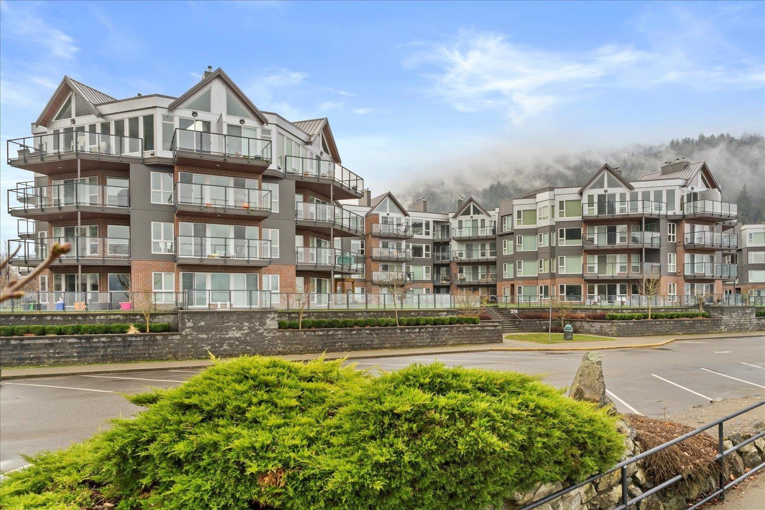 209 378 Esplanade Avenue, Harrison Hot Springs