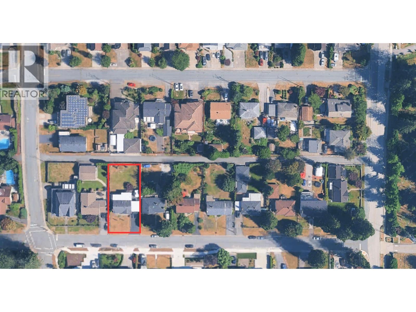 705 Ivy Avenue, Coquitlam