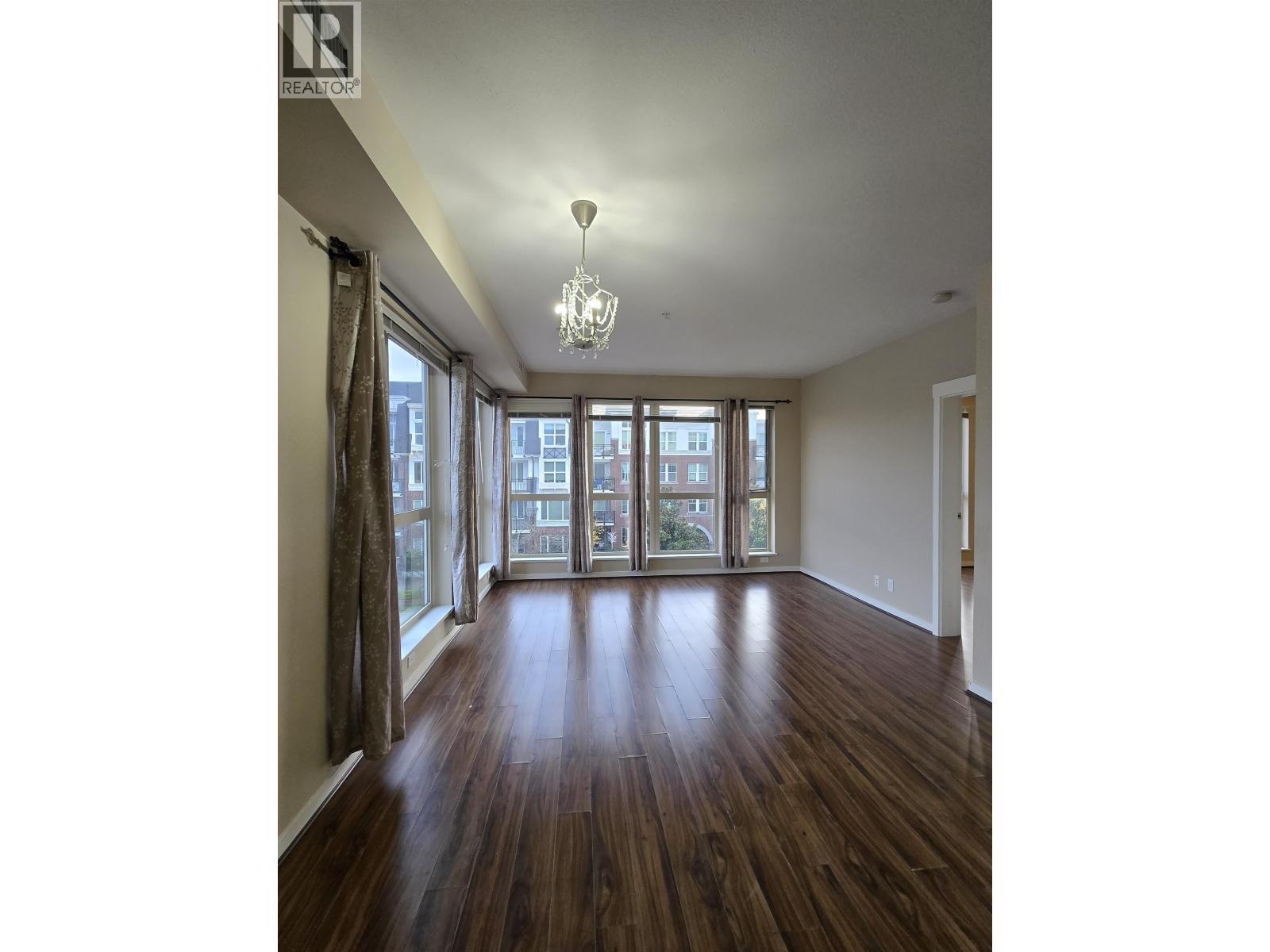 385 4133 Stolberg Street, Richmond
