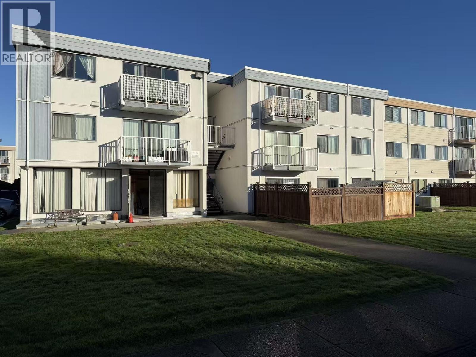 302 7260 Lindsay Road, Richmond