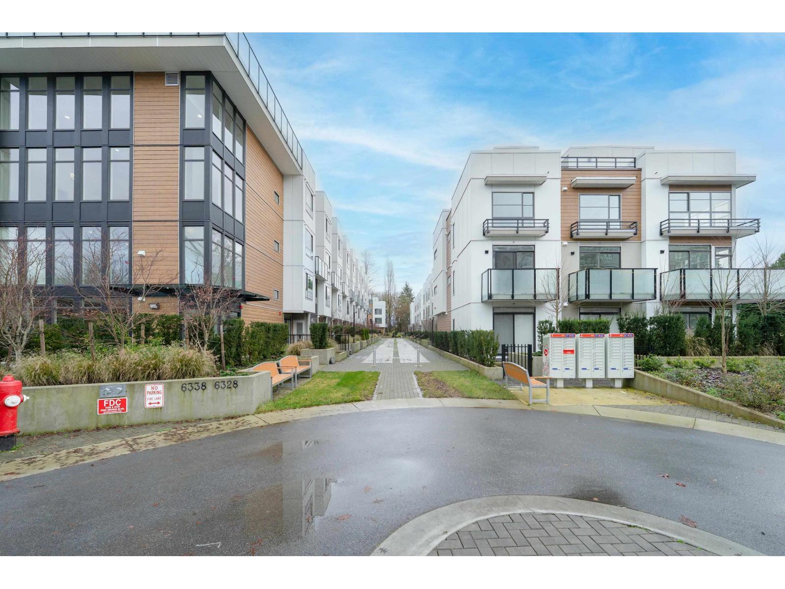 31 6328 King George Boulevard, Surrey