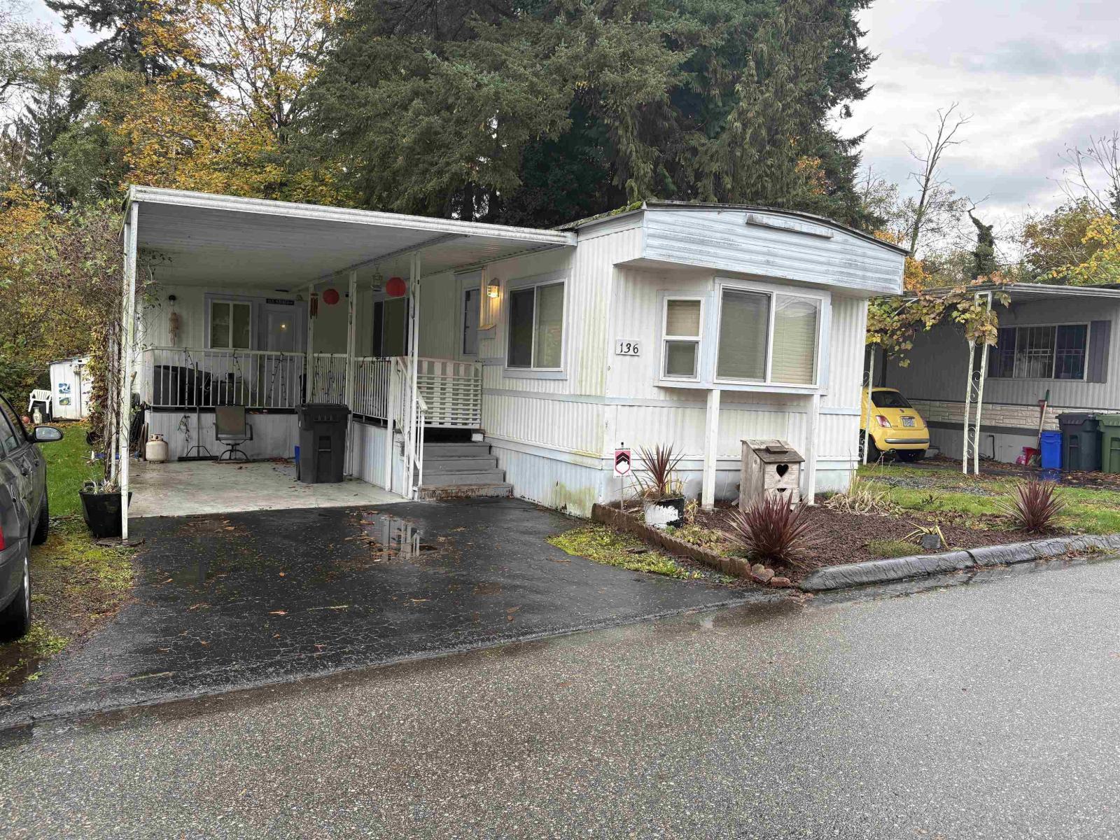 136 7790 King George Boulevard, Surrey