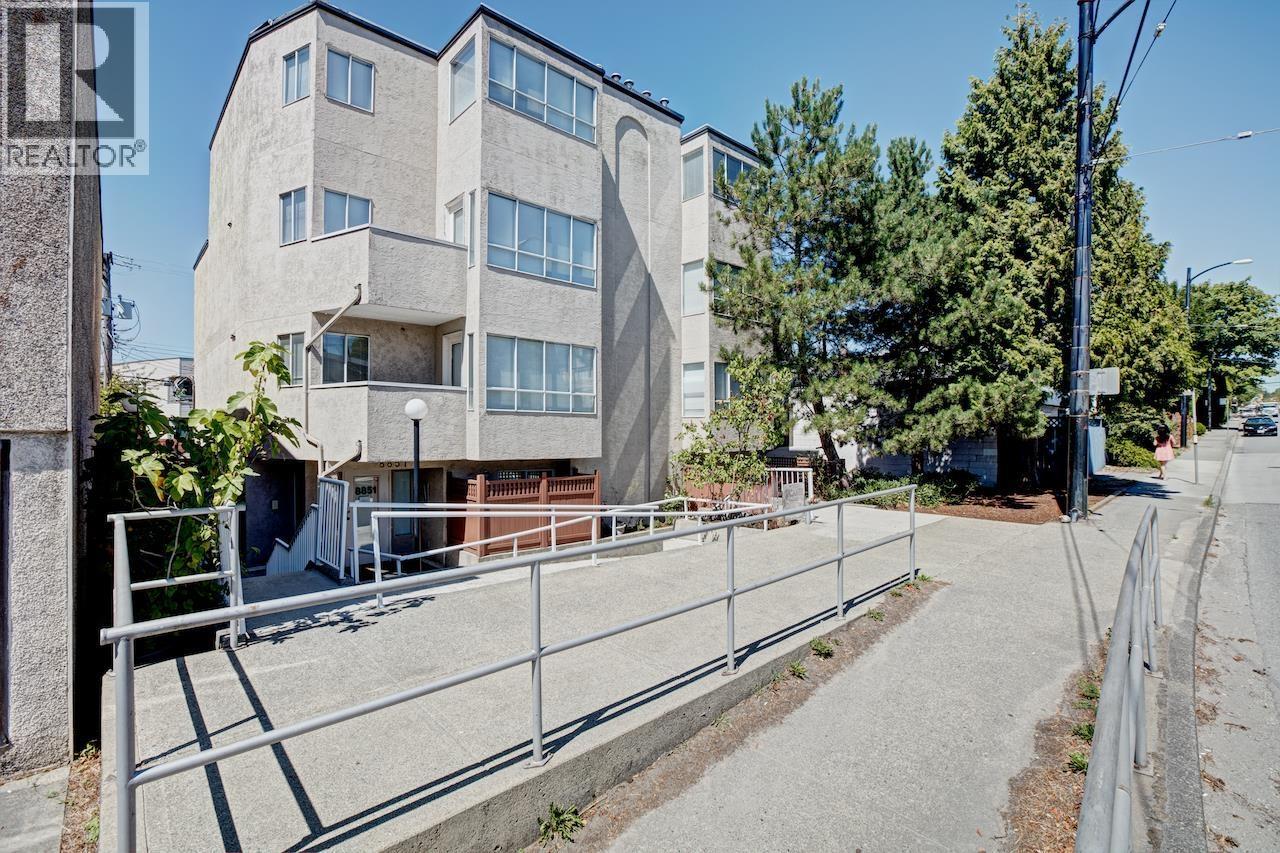 8851 Granville, Vancouver