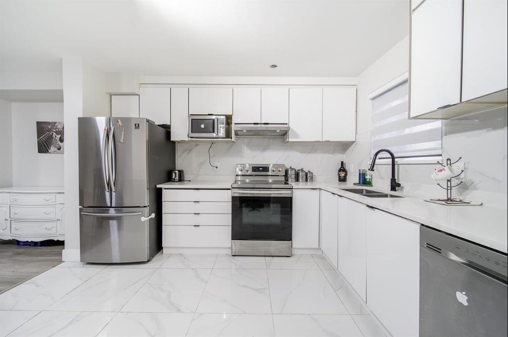 129 13710 67 Avenue, Surrey
