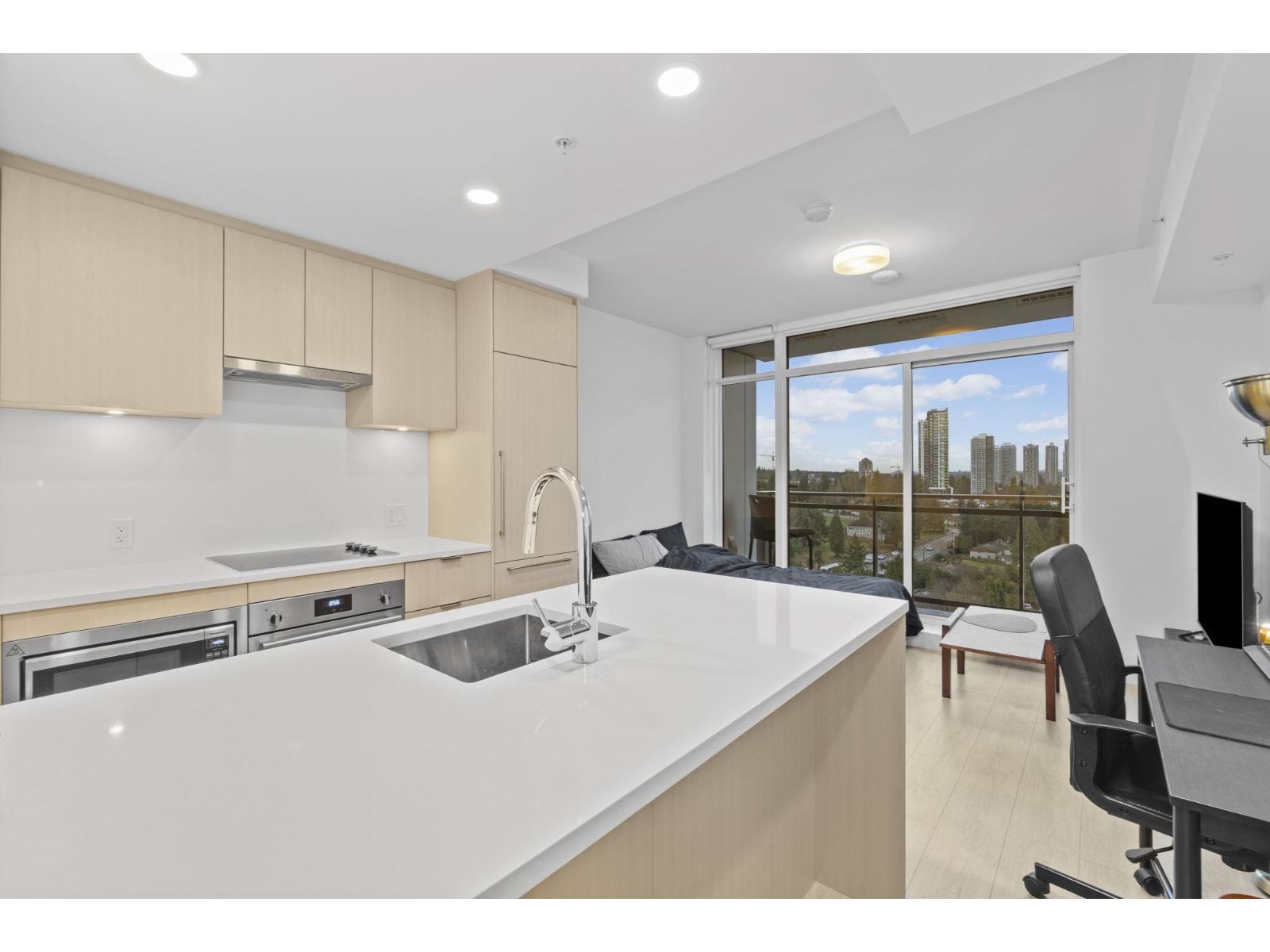 1203 13675 107A Avenue, Surrey