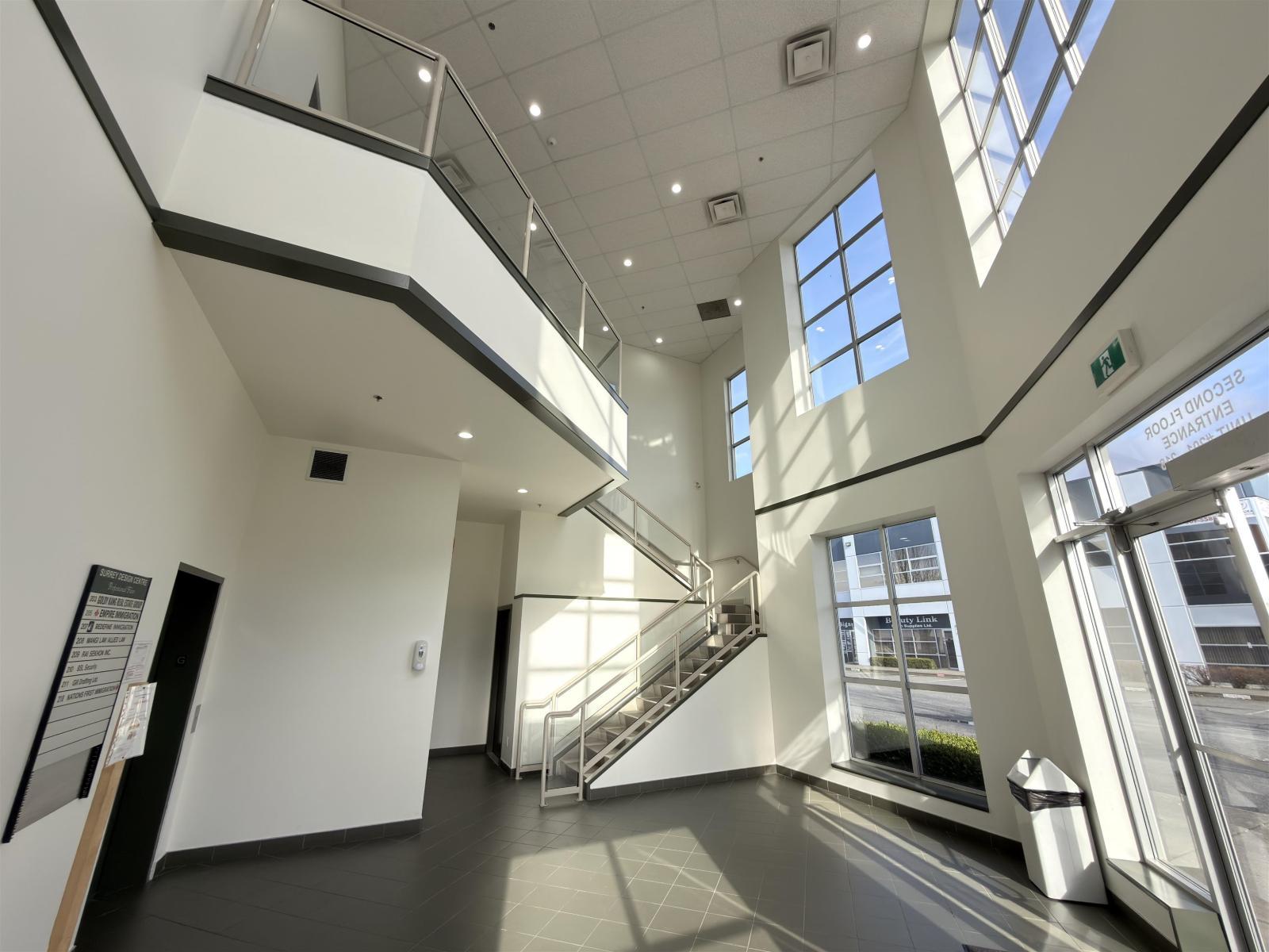 212 12877 76 Avenue, Surrey