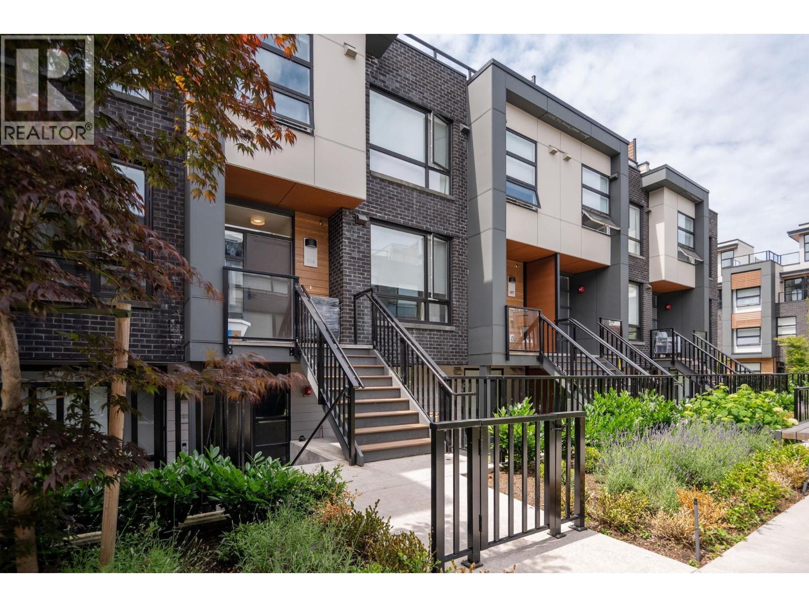 206 6085 Irmin Street, Burnaby