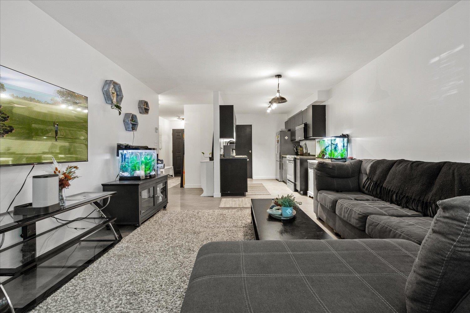 111 7694 Evans Road, Sardis