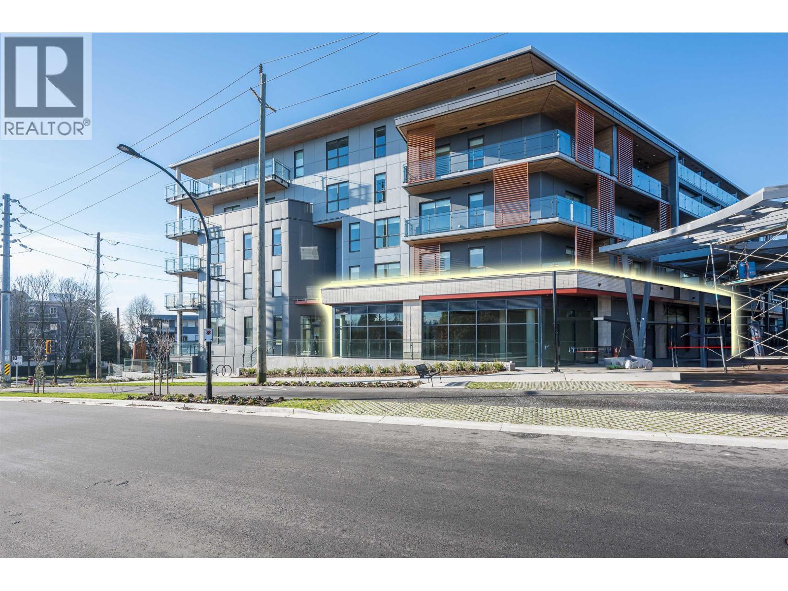 257 422 E 3RD Street, North Vancouver