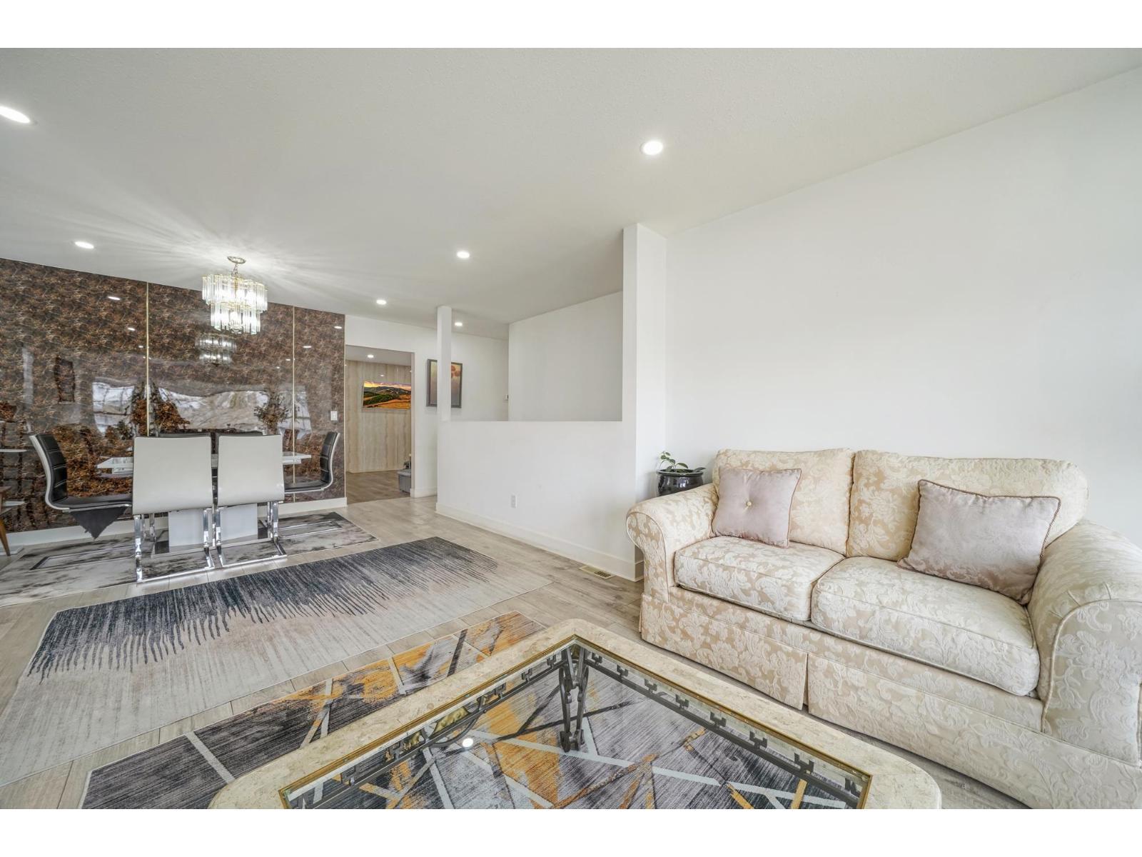 11866 98 Avenue, Surrey