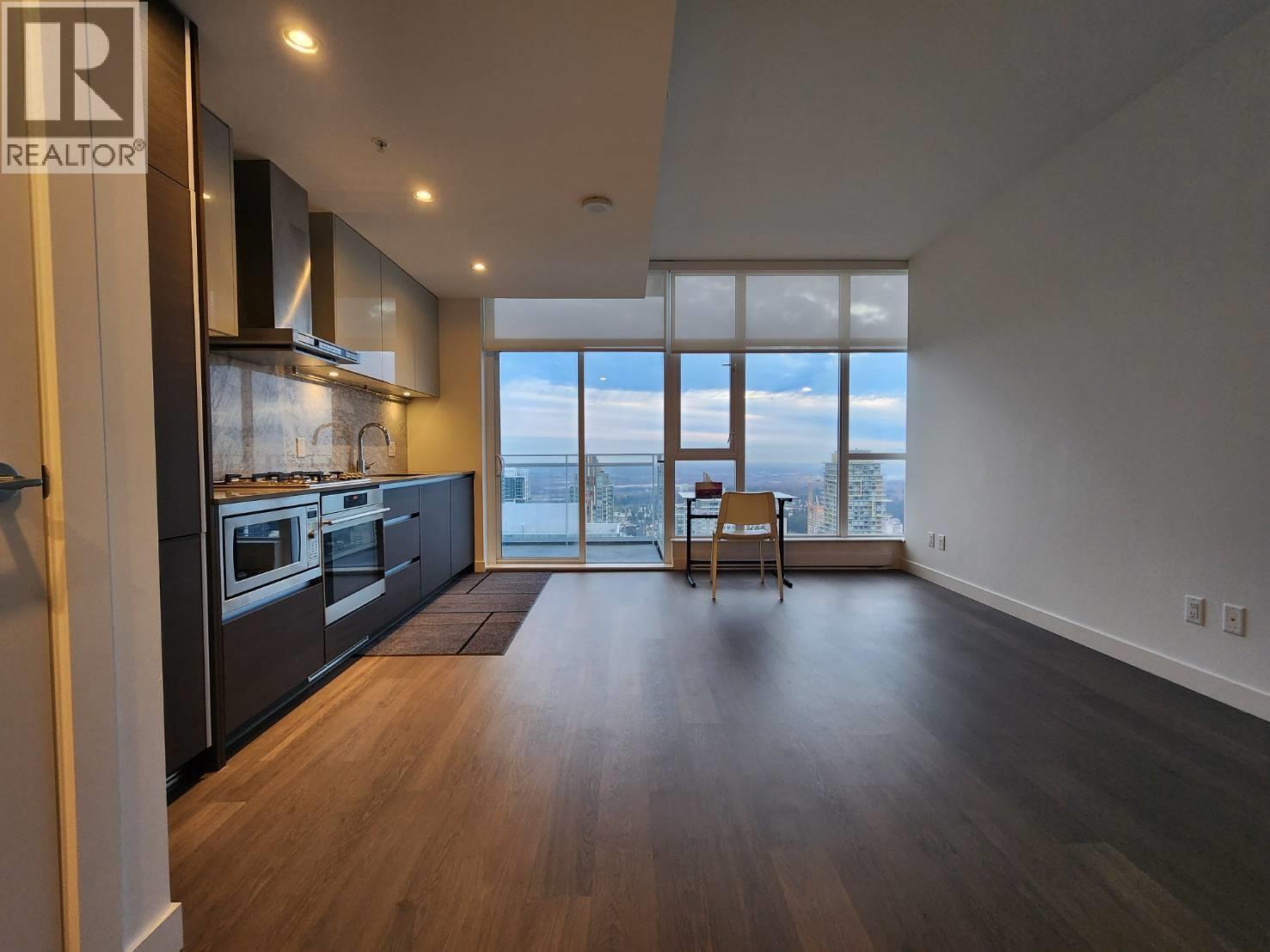 5203 4670 Assembly Way, Burnaby