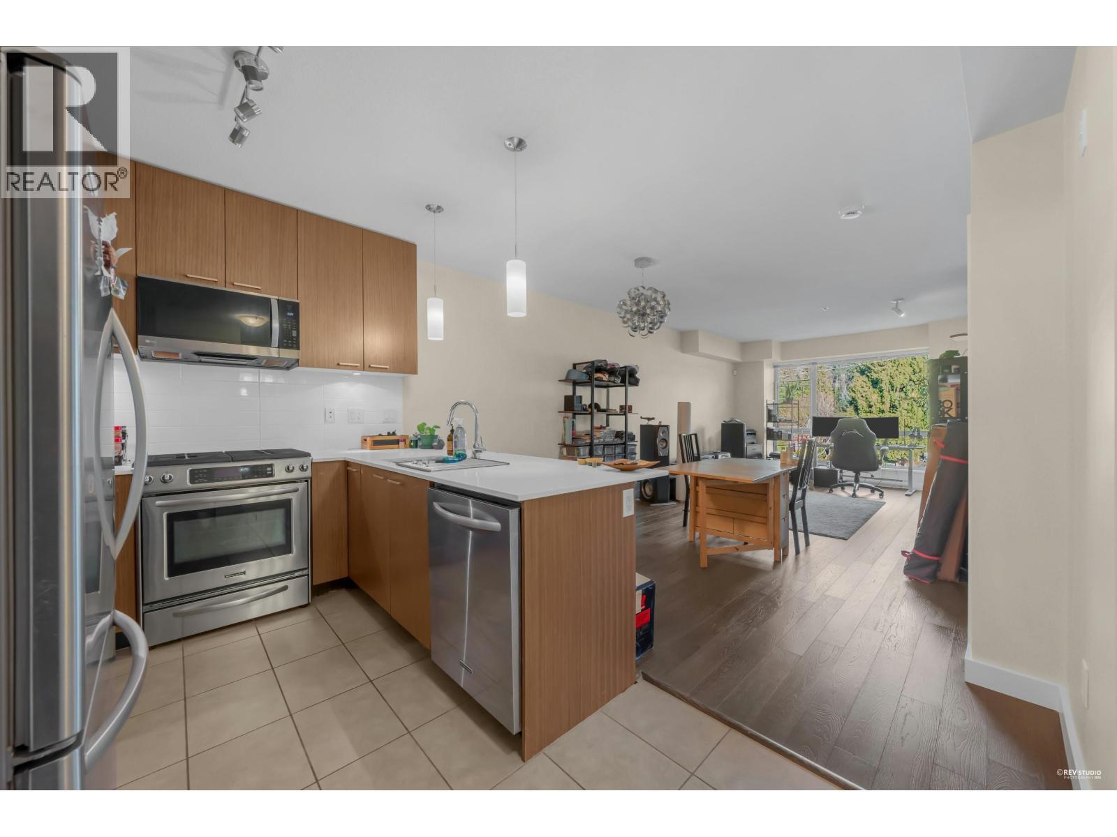 315 1330 Marine Drive, North Vancouver