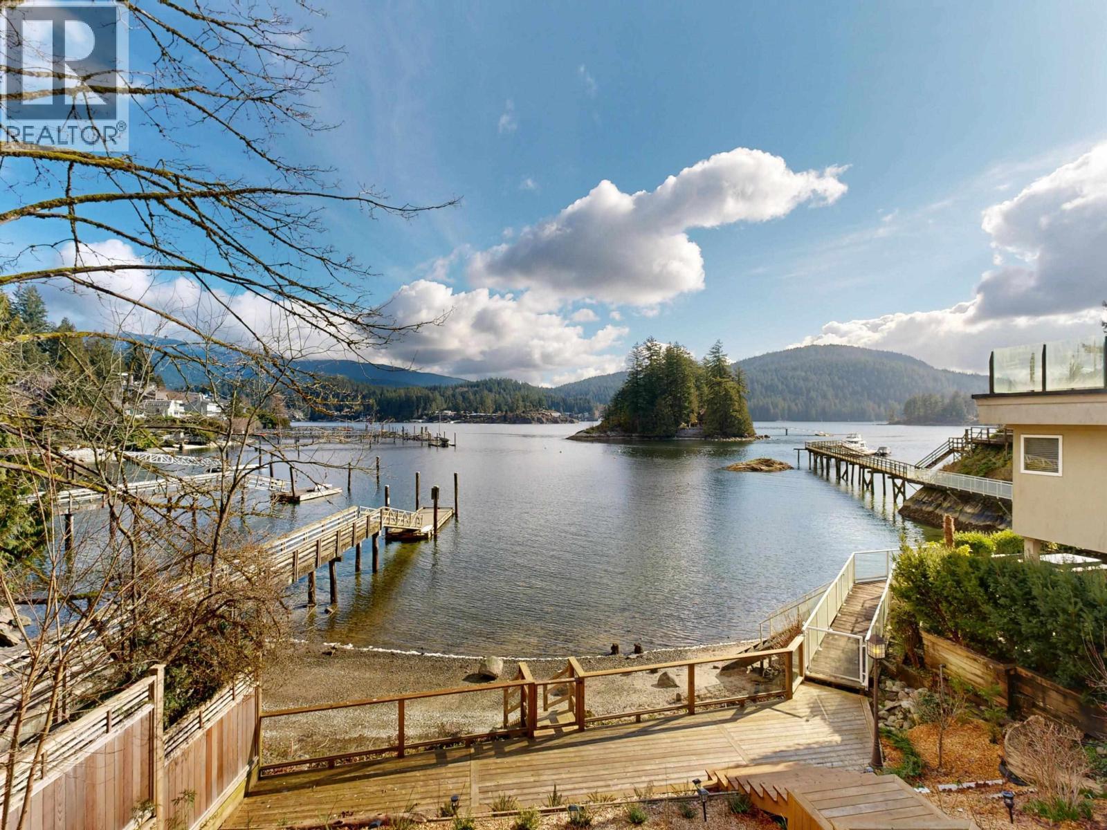 4545 Strathcona Road, North Vancouver