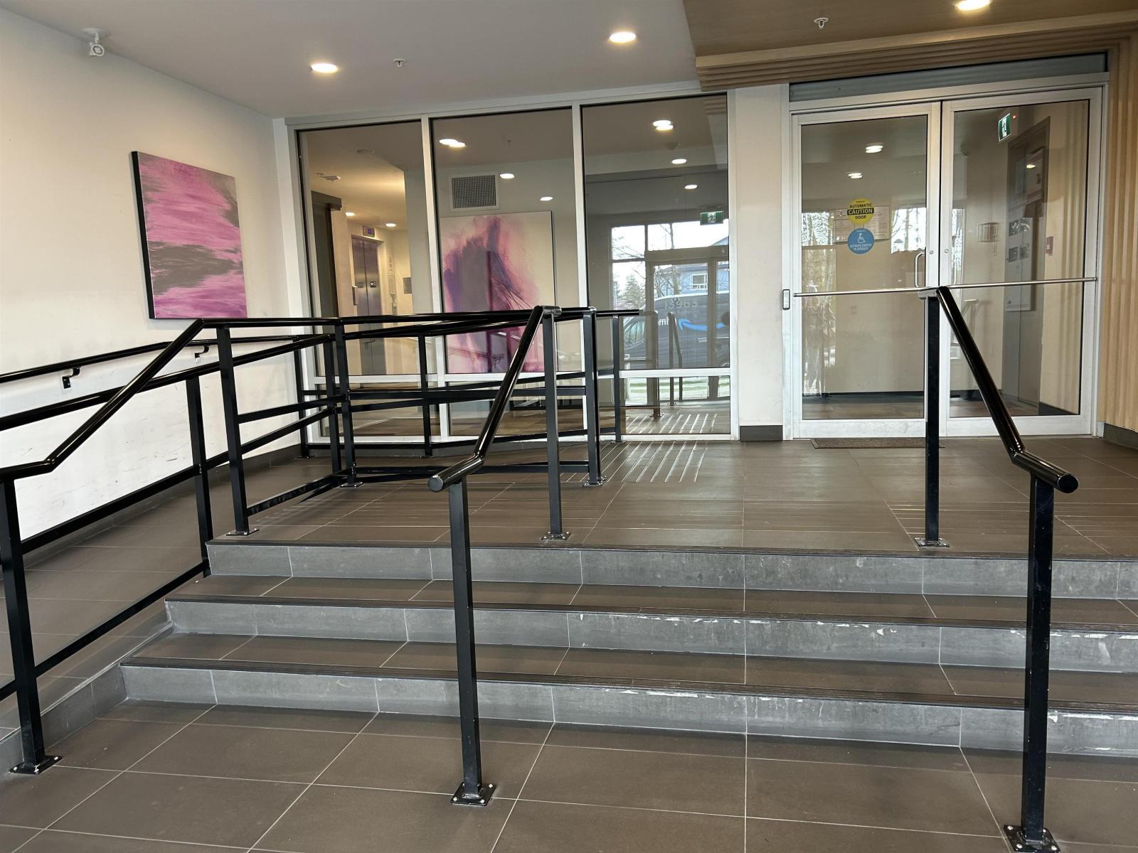 416 13963 105 Boulevard, Surrey