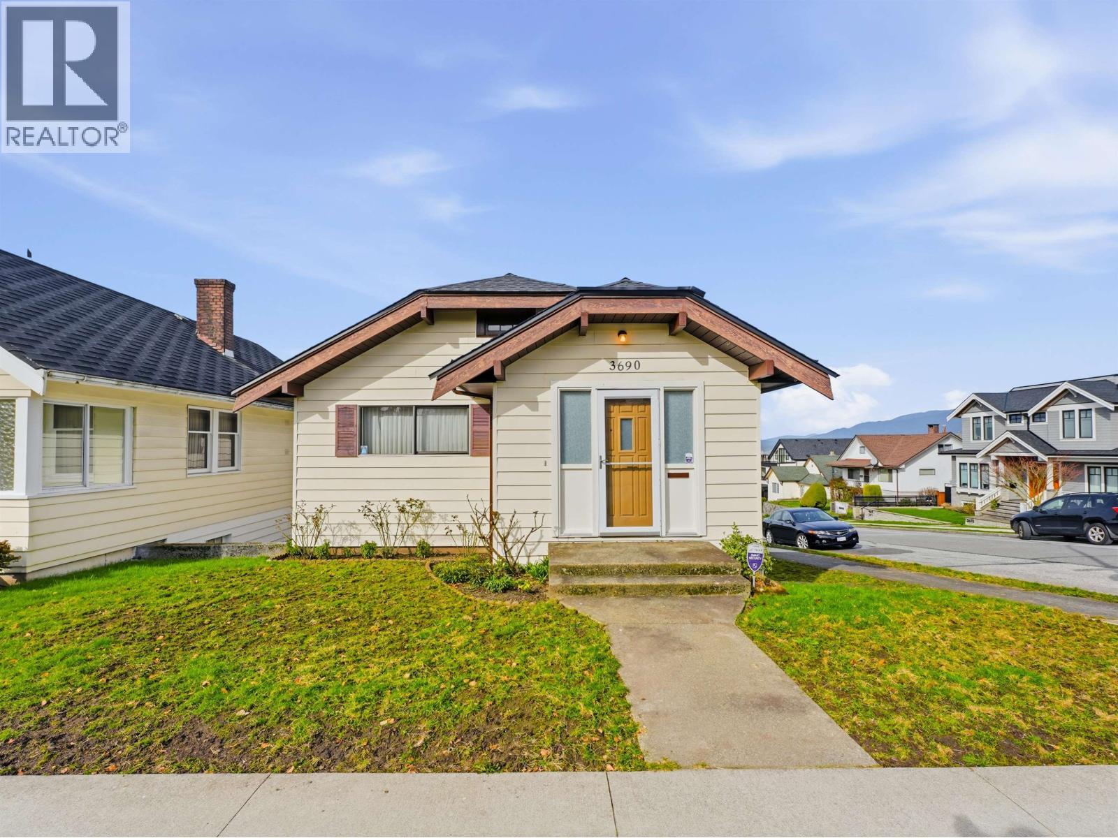 3690 Dundas Street, Vancouver