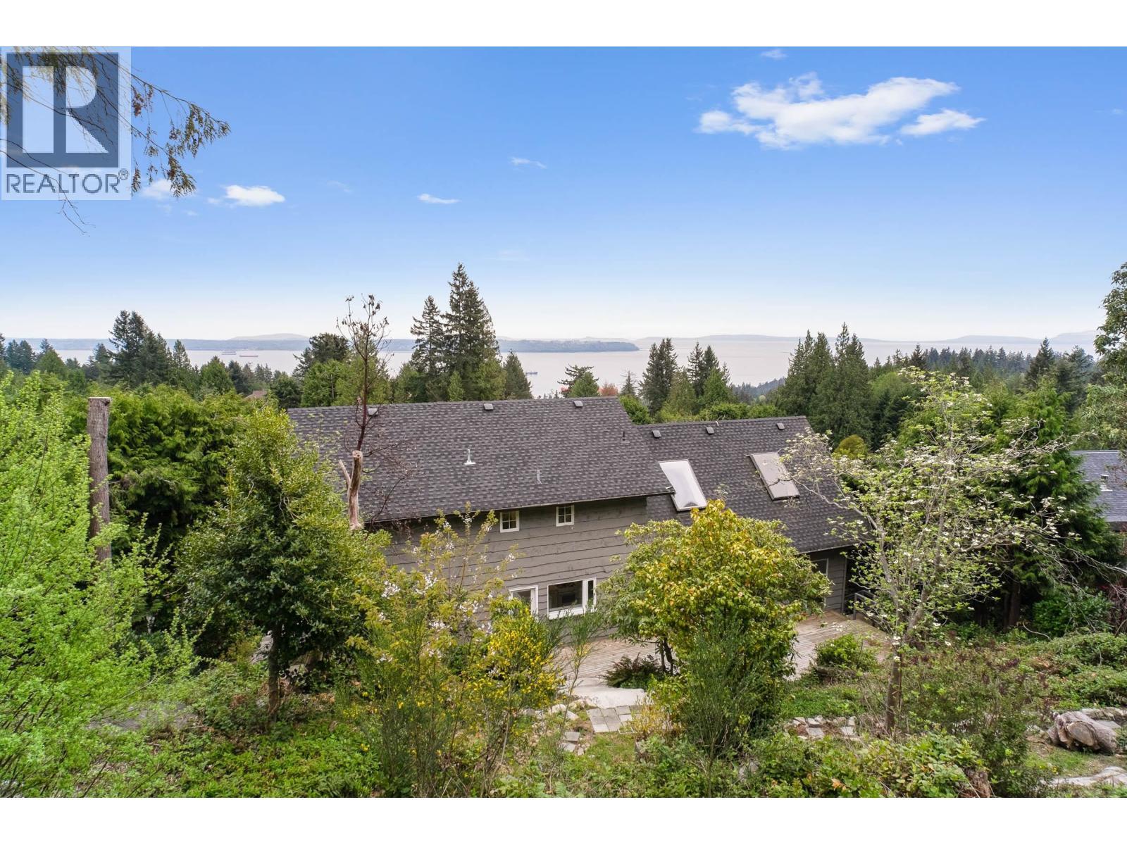 4607 Woodgreen Drive, West Vancouver