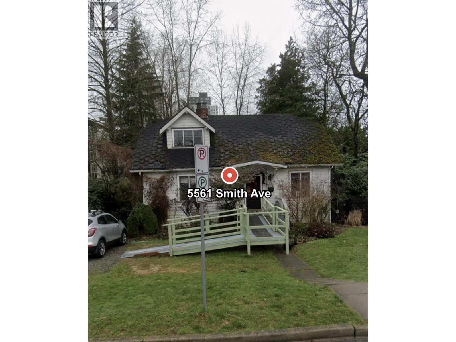 5561 Smith Avenue, Burnaby