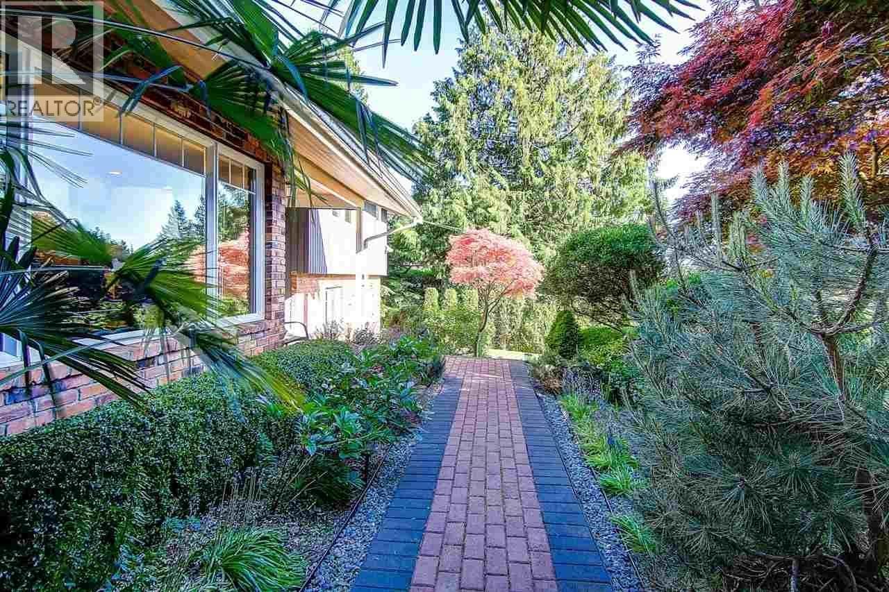 4730 Willow Creek Road, West Vancouver