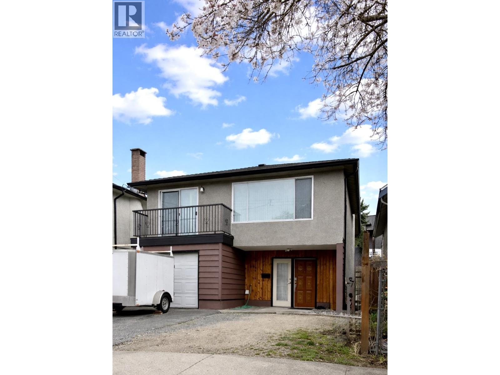 4882 Moss Street, Vancouver