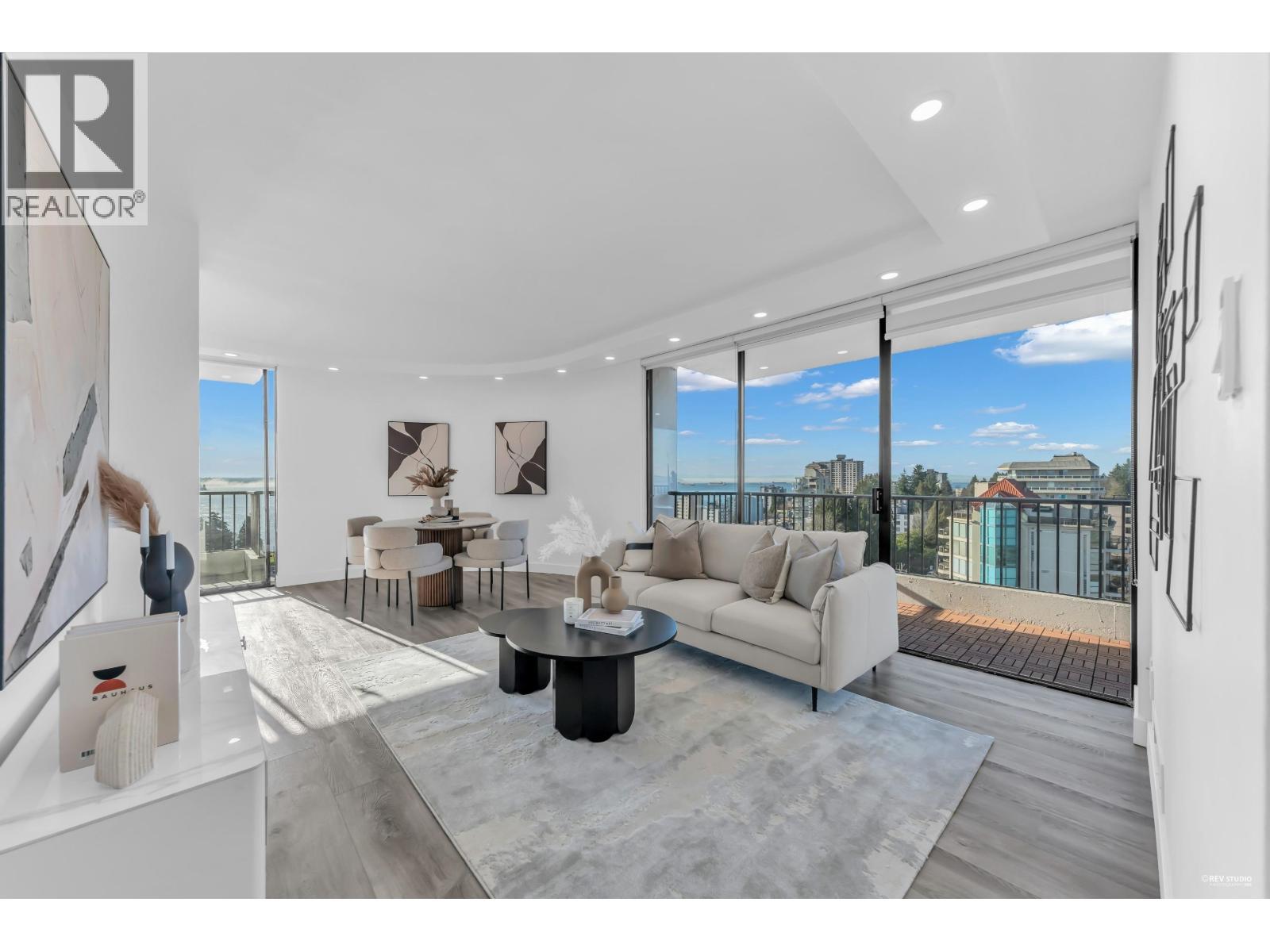 1202 650 16TH Street, West Vancouver