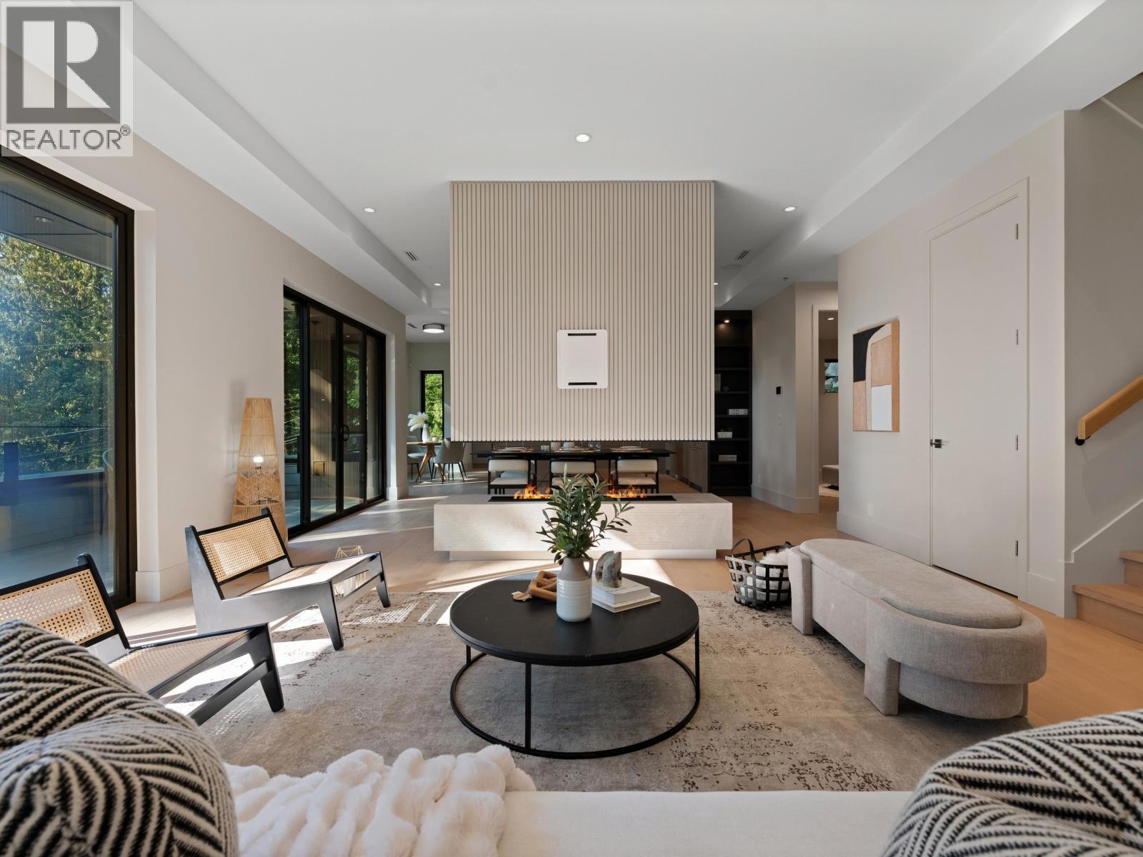 5657 Westport Road, West Vancouver