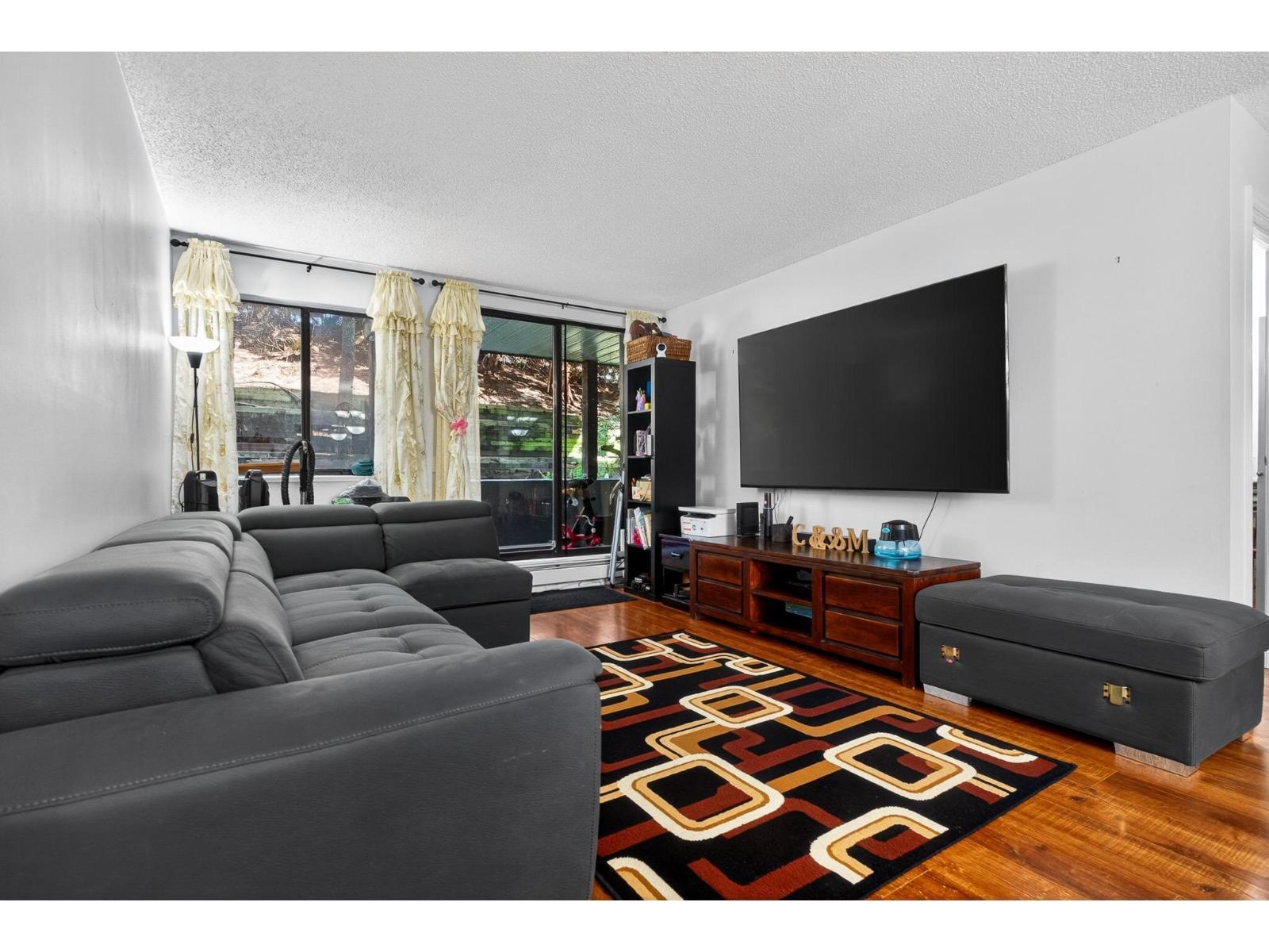 G08 10698 151A Street, Surrey