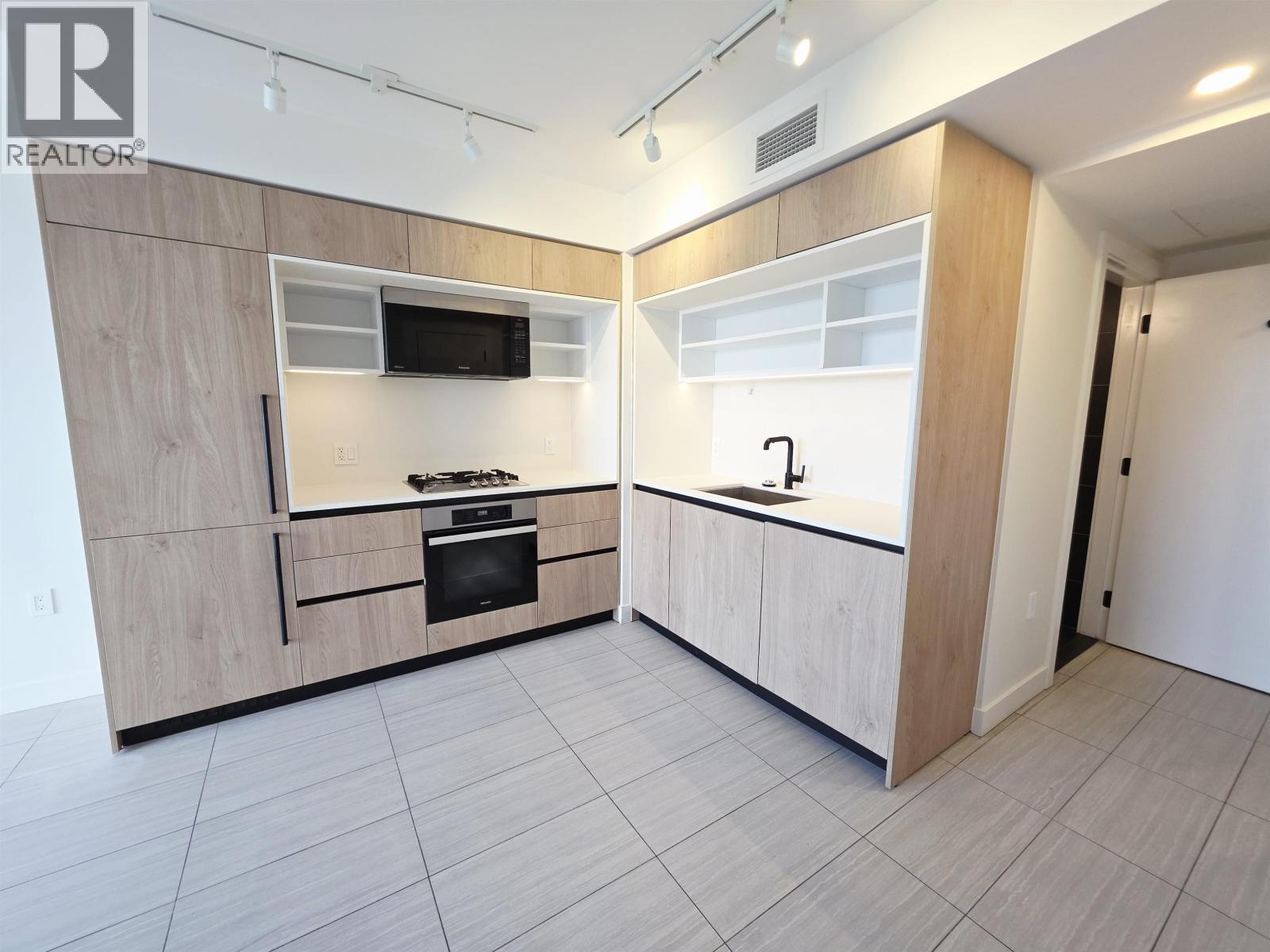 2405 5058 Joyce Street, Vancouver