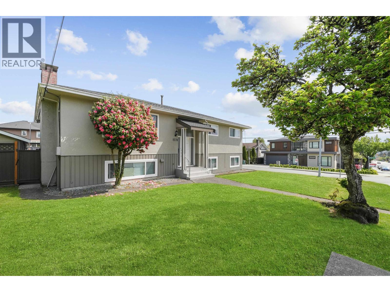 1570 Sperling Avenue, Burnaby