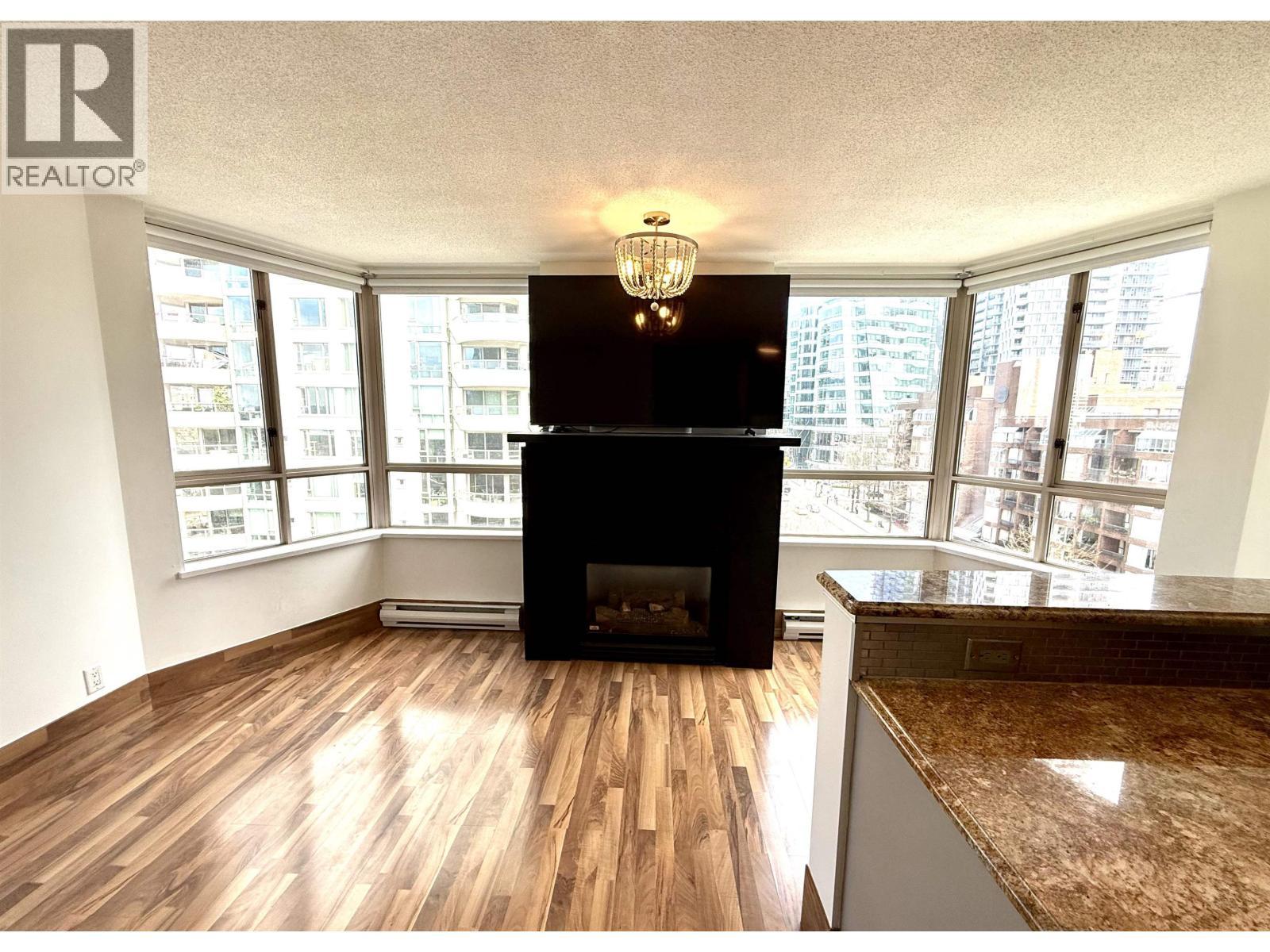 1007 1003 Pacific Street, Vancouver