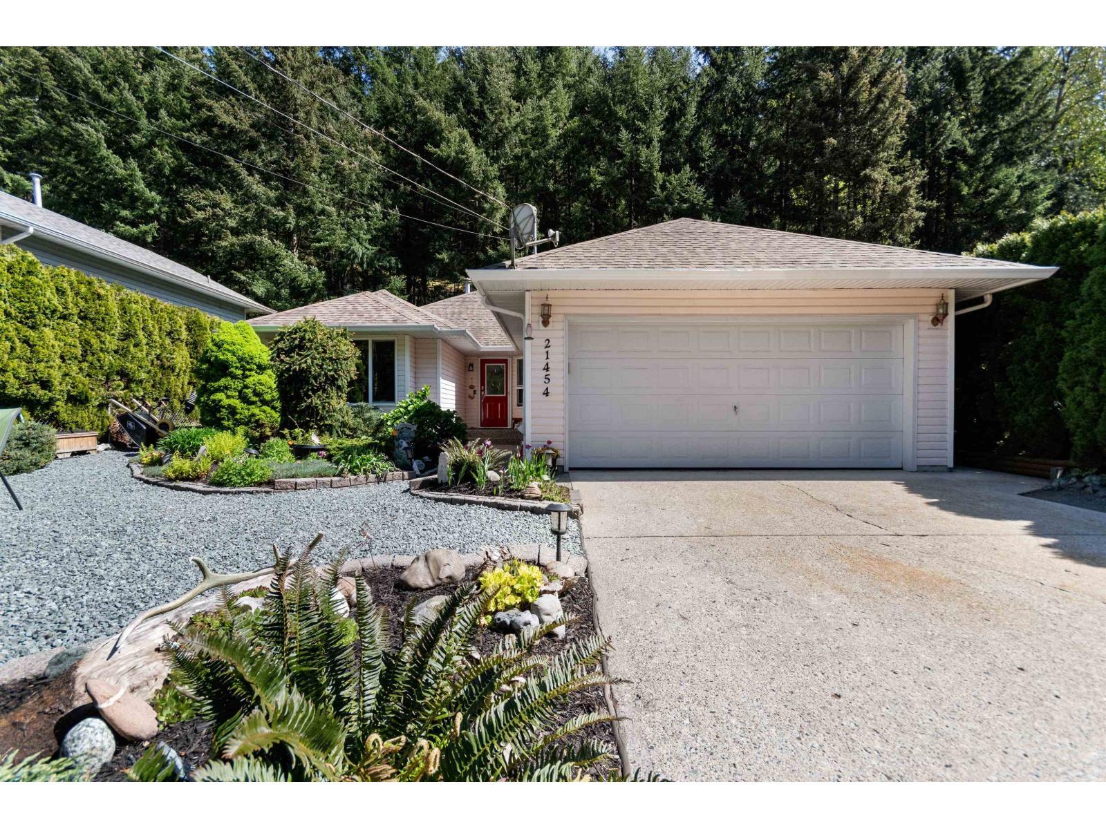 21454 Richmond Drive, Hope