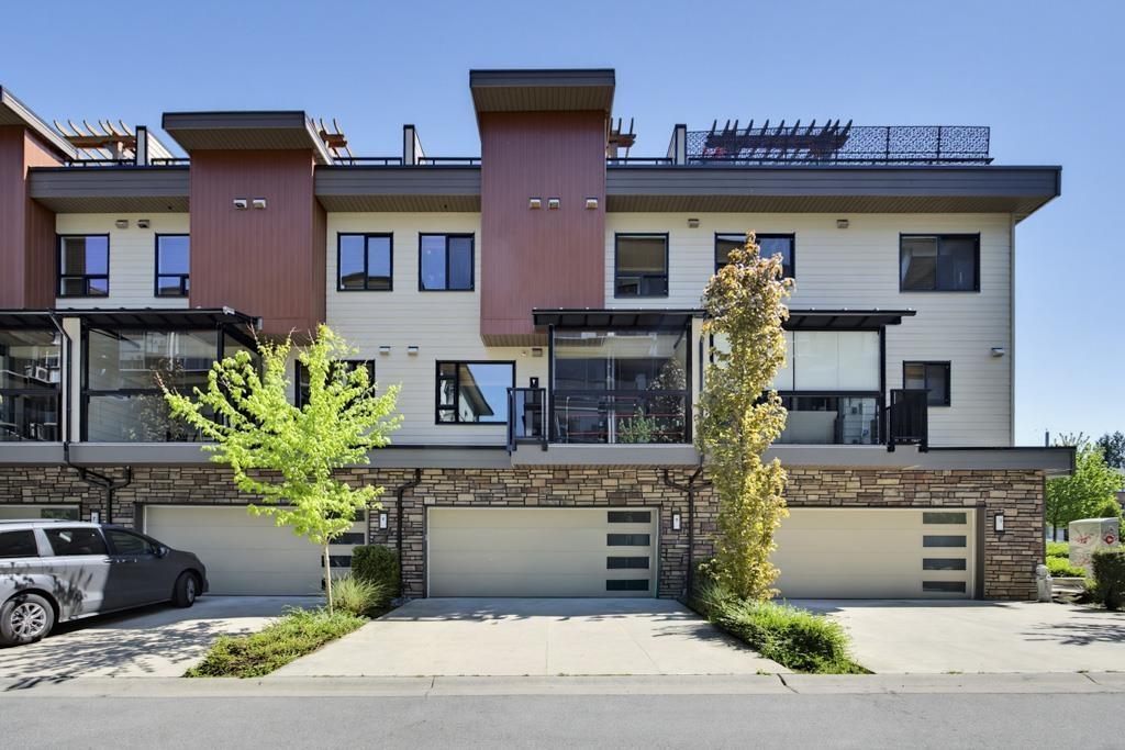 9 8567 204 Street, Langley
