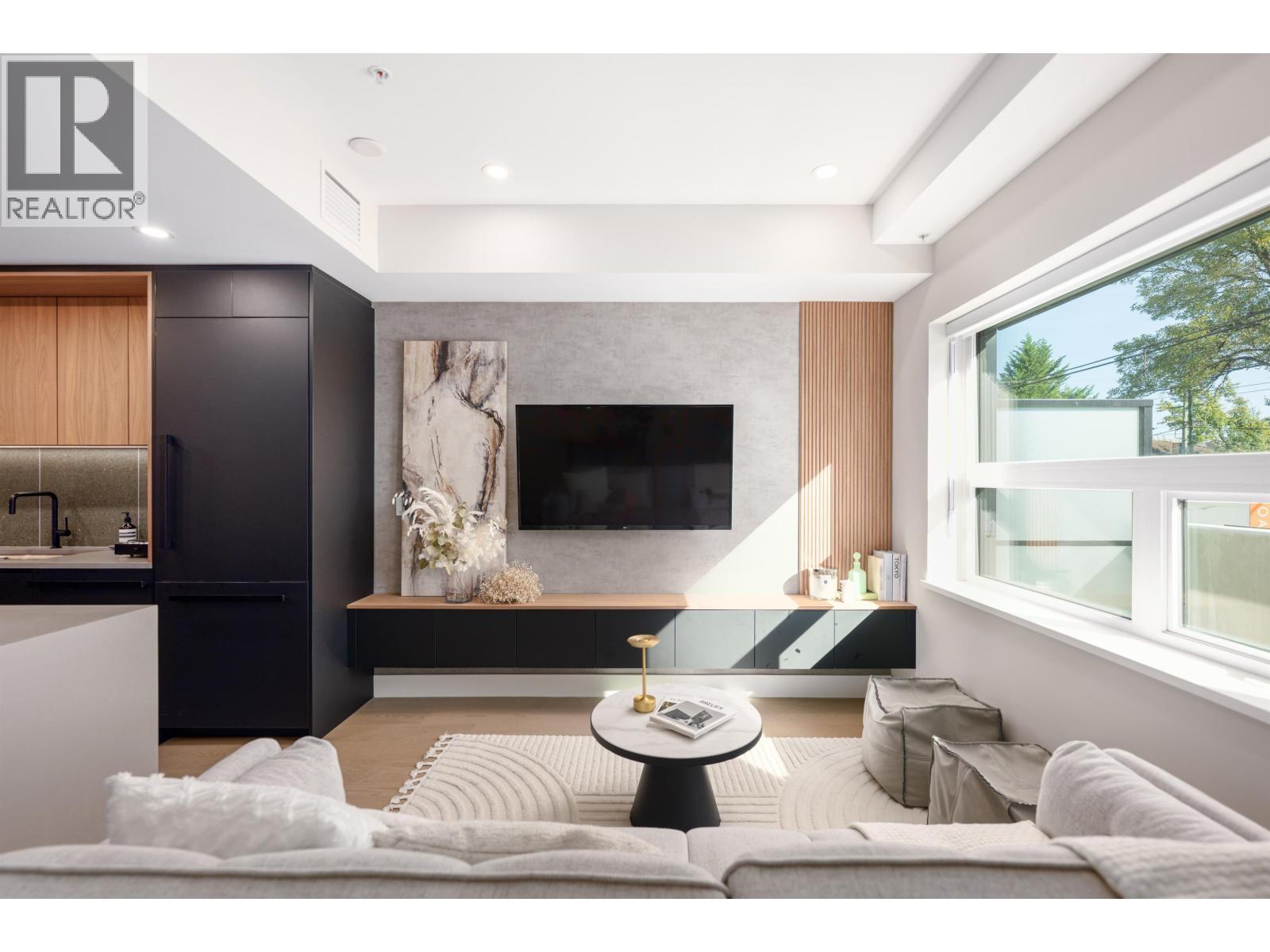 135 W 41ST Avenue, Vancouver
