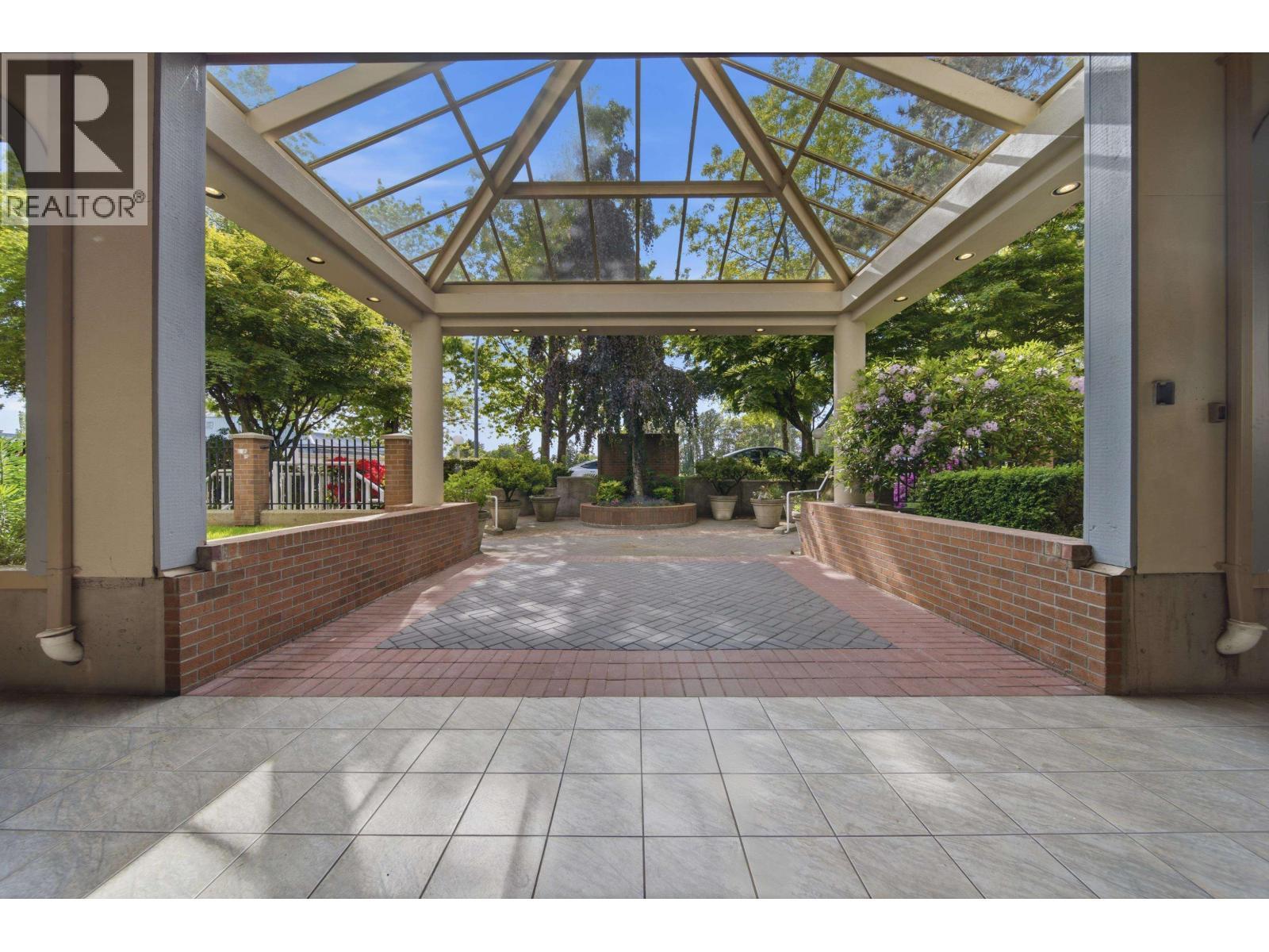 203 7326 Antrim Avenue, Burnaby