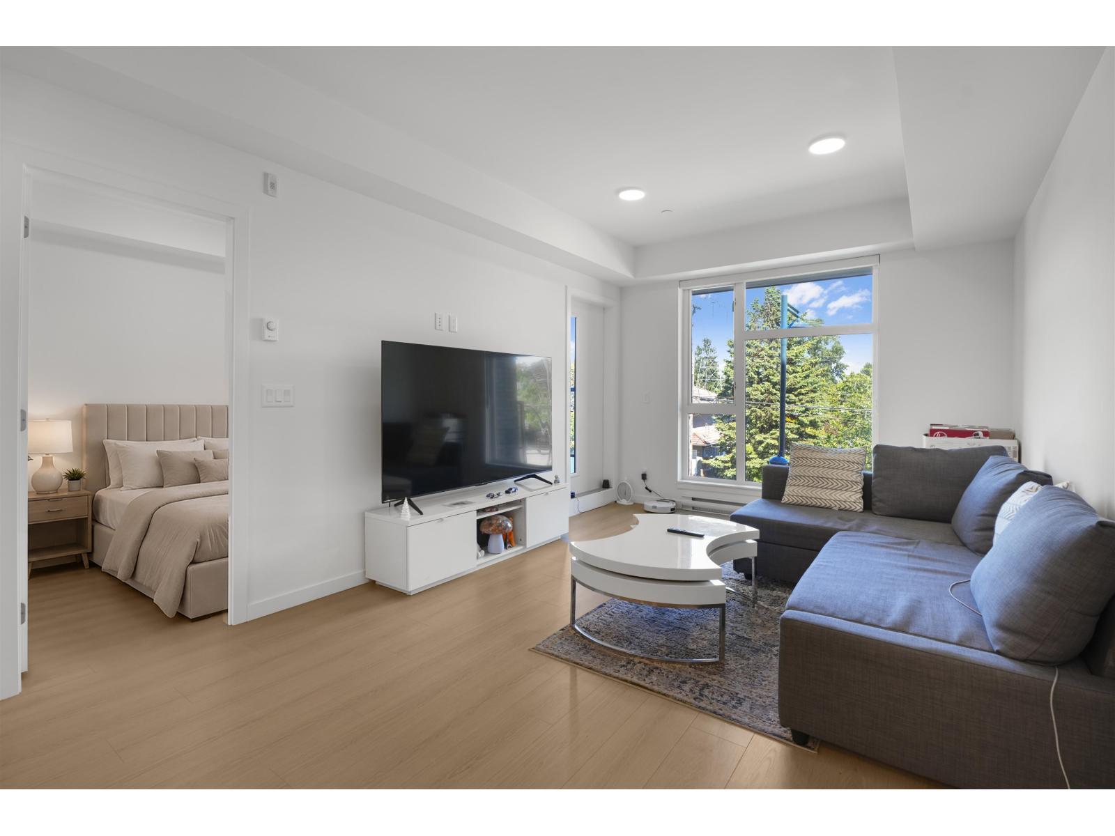 E206 10829 140 Street, Surrey