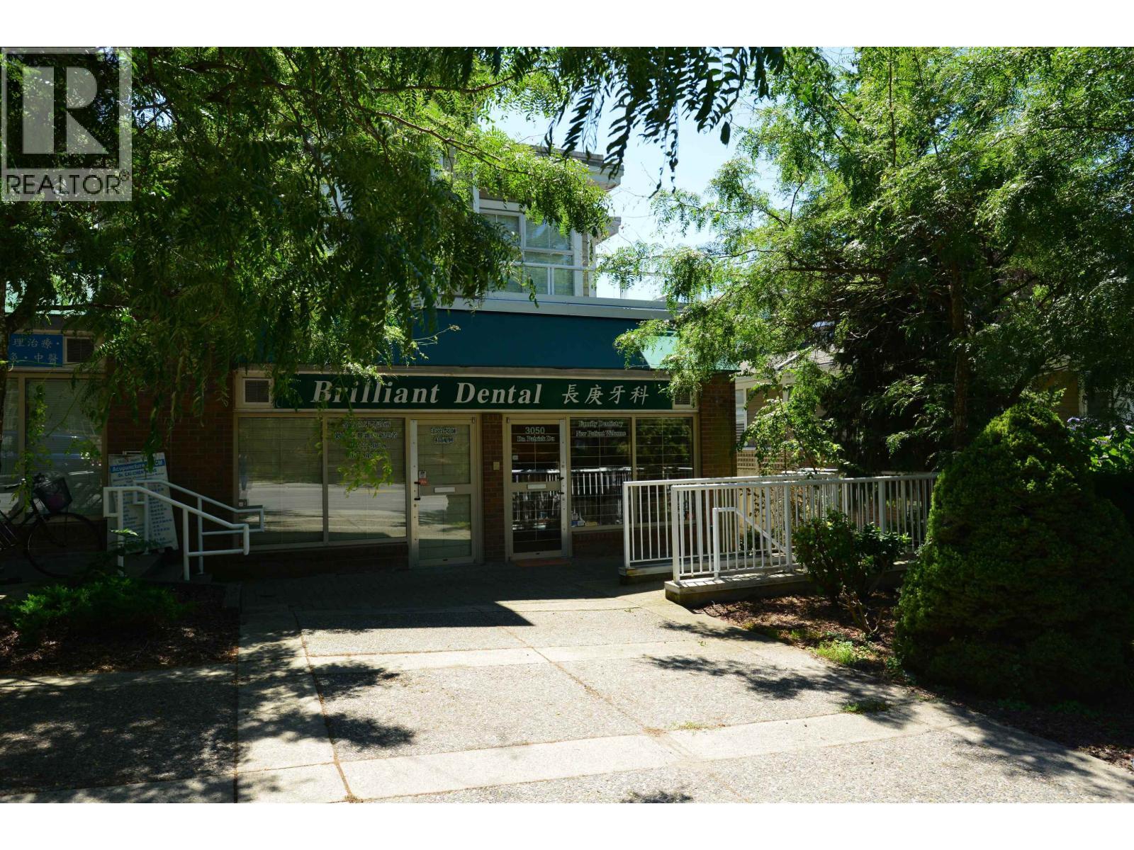 3048 3050 W 41ST Avenue, Vancouver