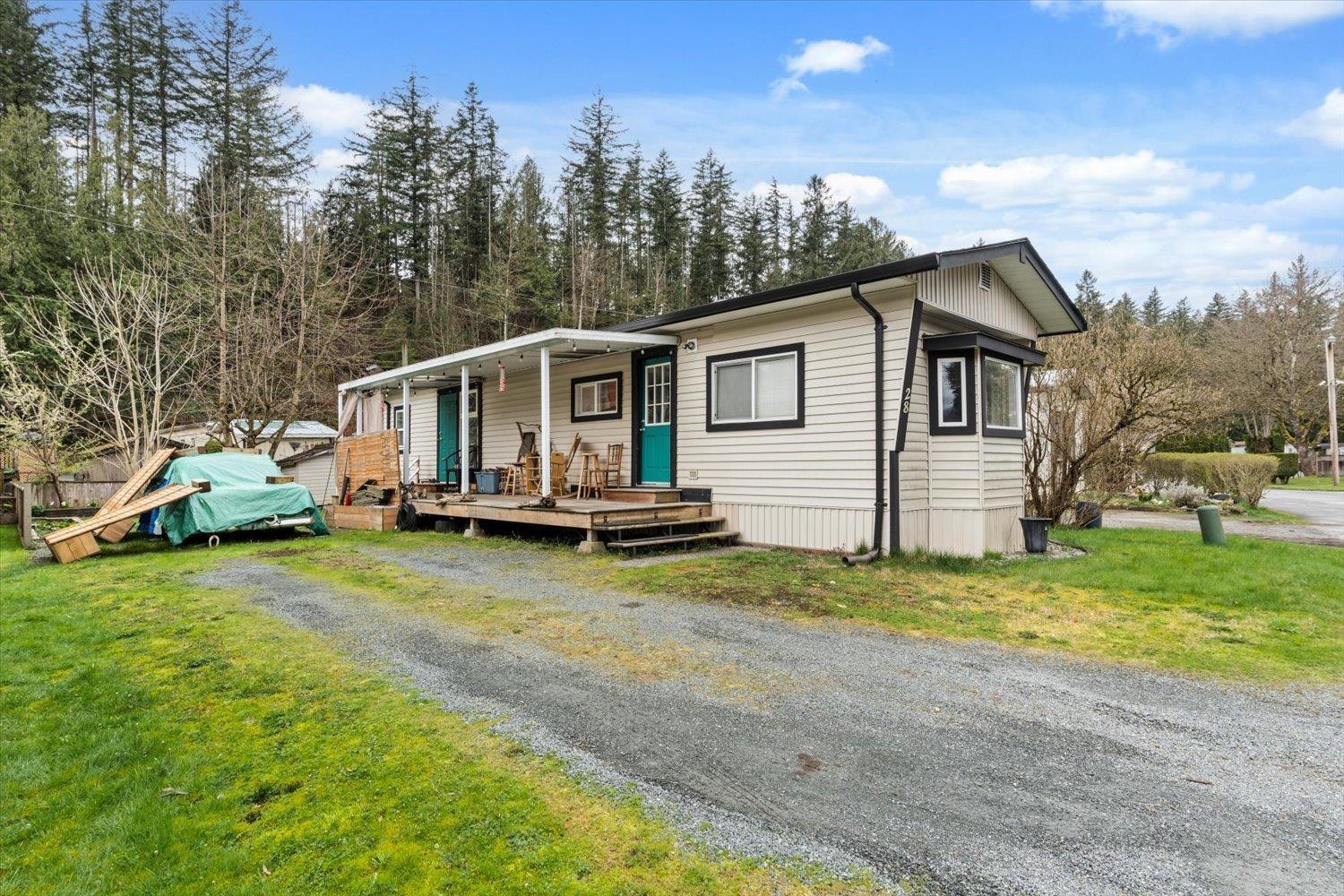 28 3942 Columbia Valley Road, Cultus Lake