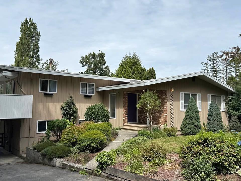 18351 74 Avenue, Surrey