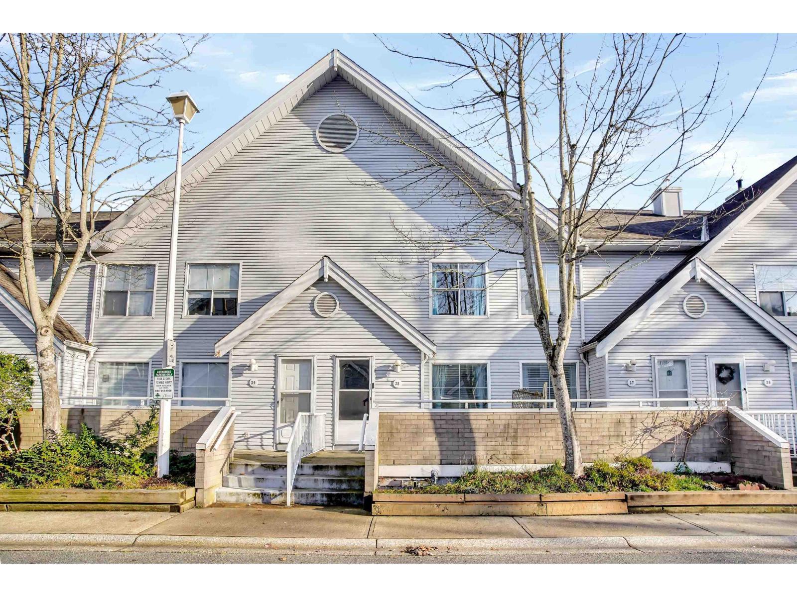 38 13706 74 Avenue, Surrey