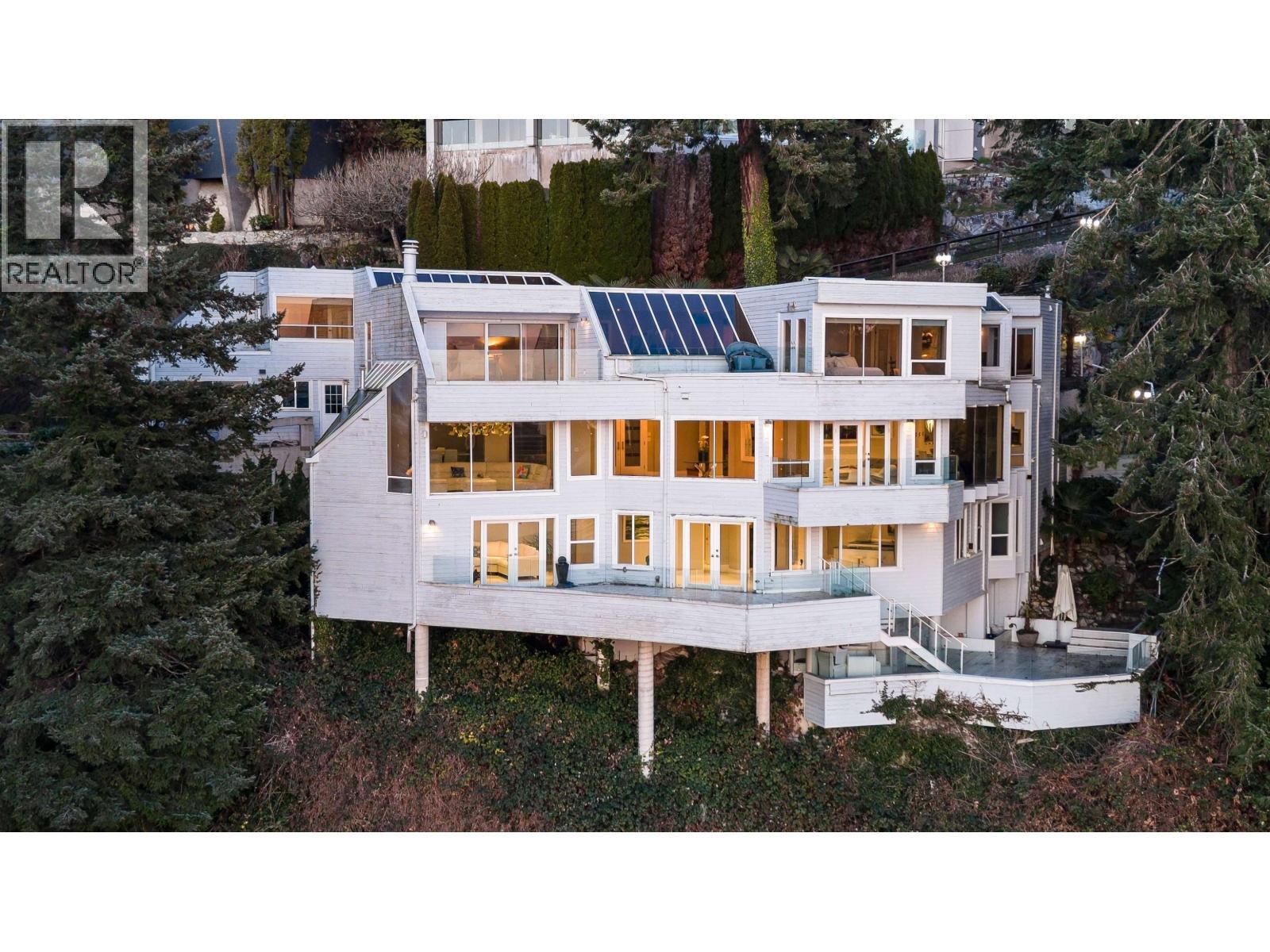 5530 Parthenon Place, West Vancouver