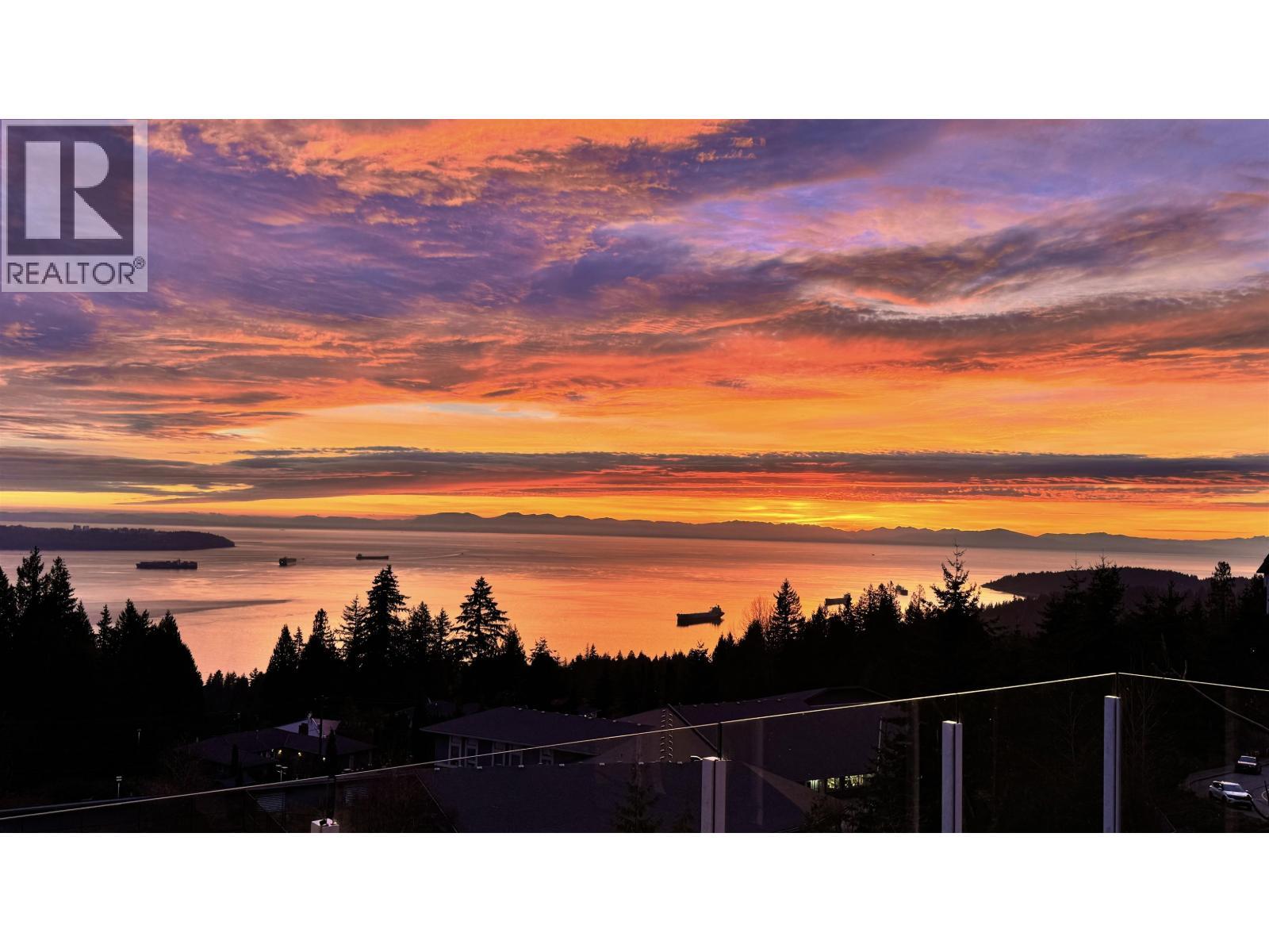 2546 Marr Creek Court, West Vancouver