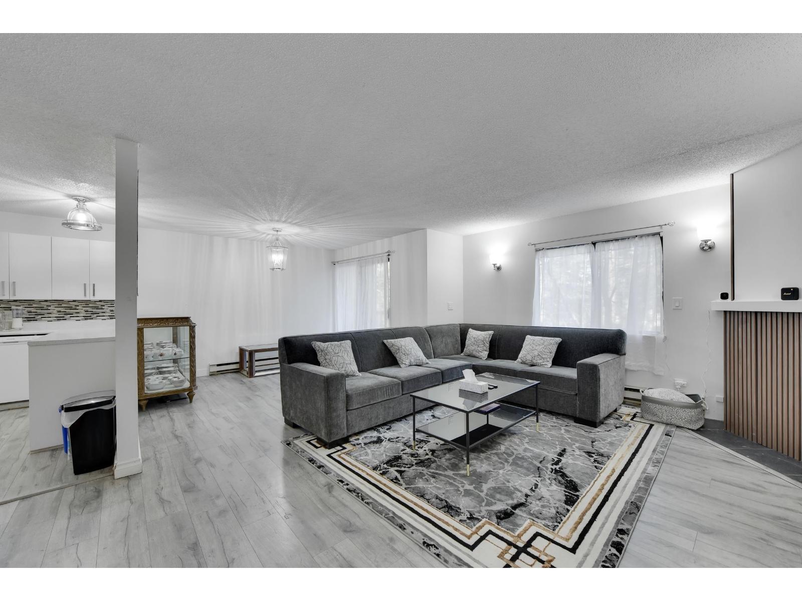 203 7064 133B Street, Surrey