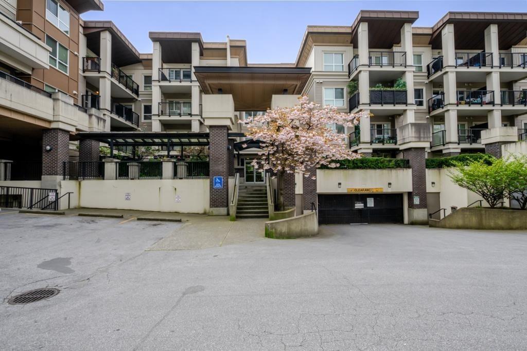 104 9655 King George Boulevard, Surrey
