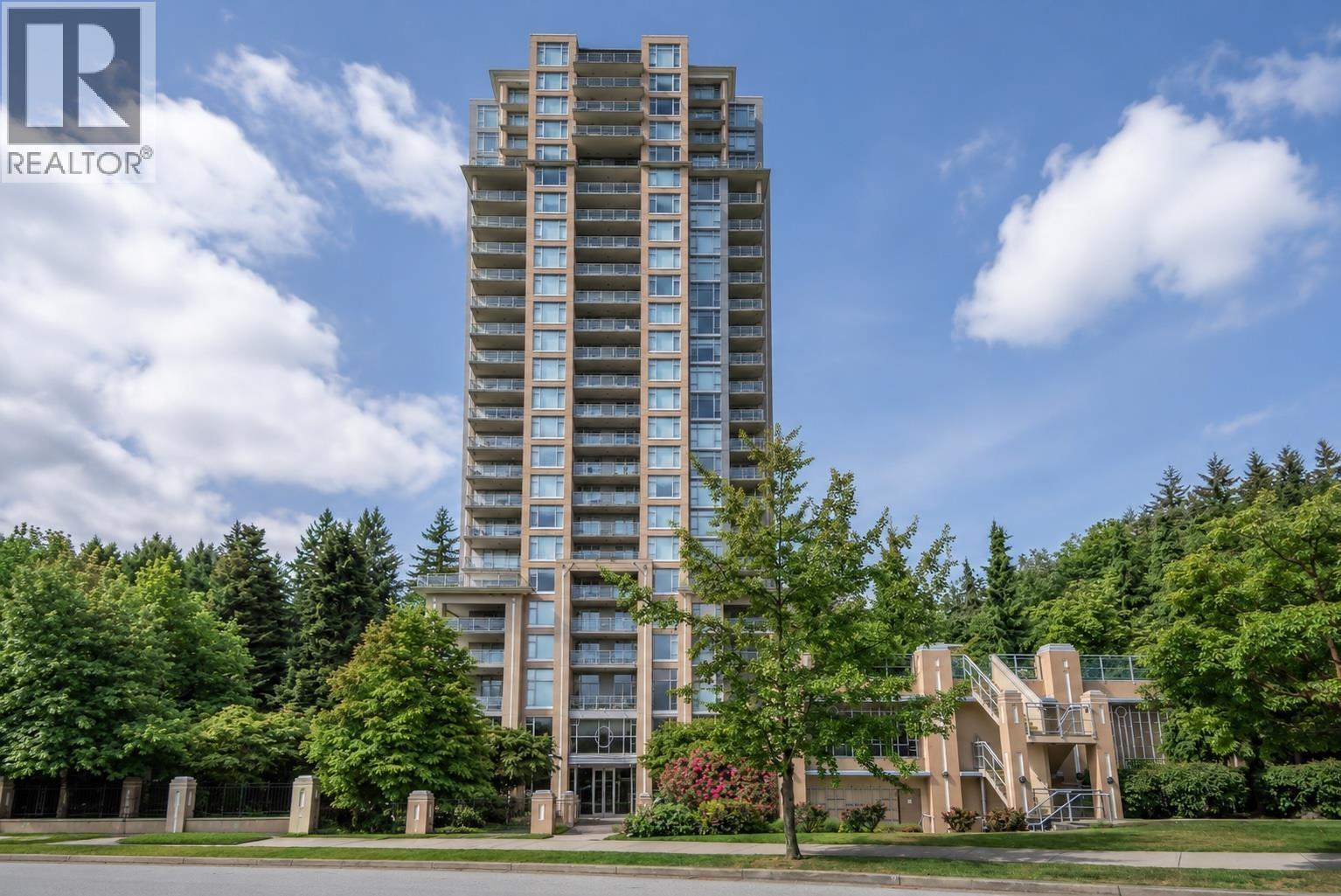 301 280 Ross Drive, New Westminster