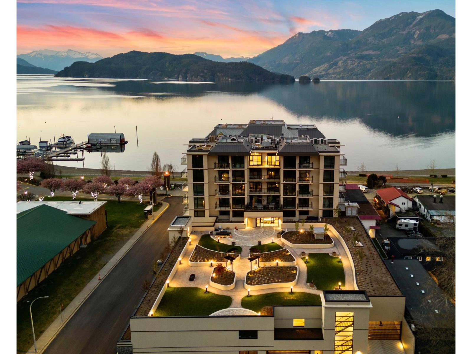 507 120 Esplanade Avenue, Harrison Hot Springs