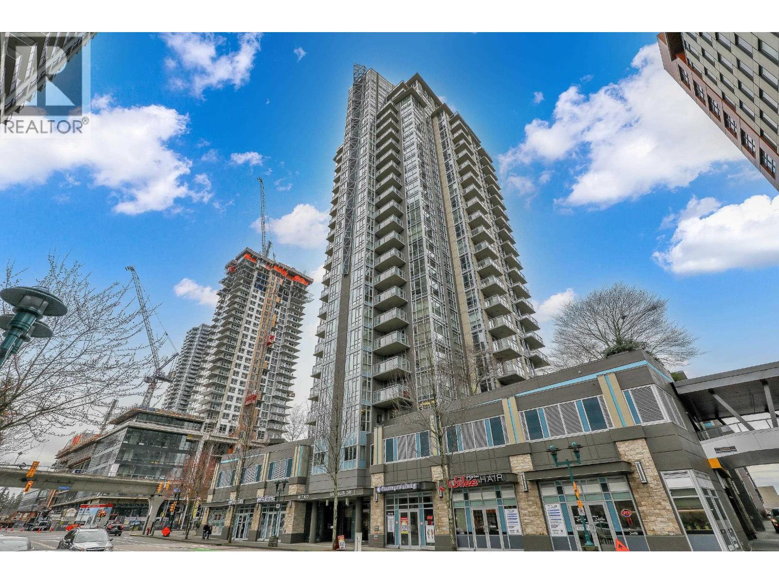 1002 3008 Glen Drive, Coquitlam