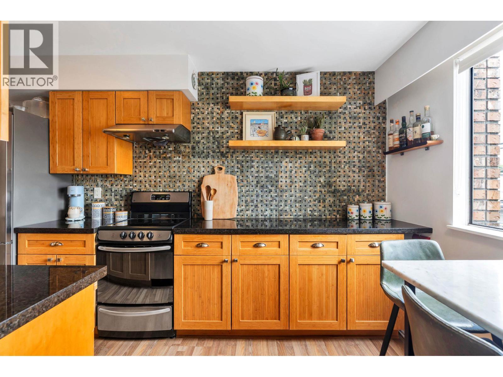207 2080 Maple Street, Vancouver