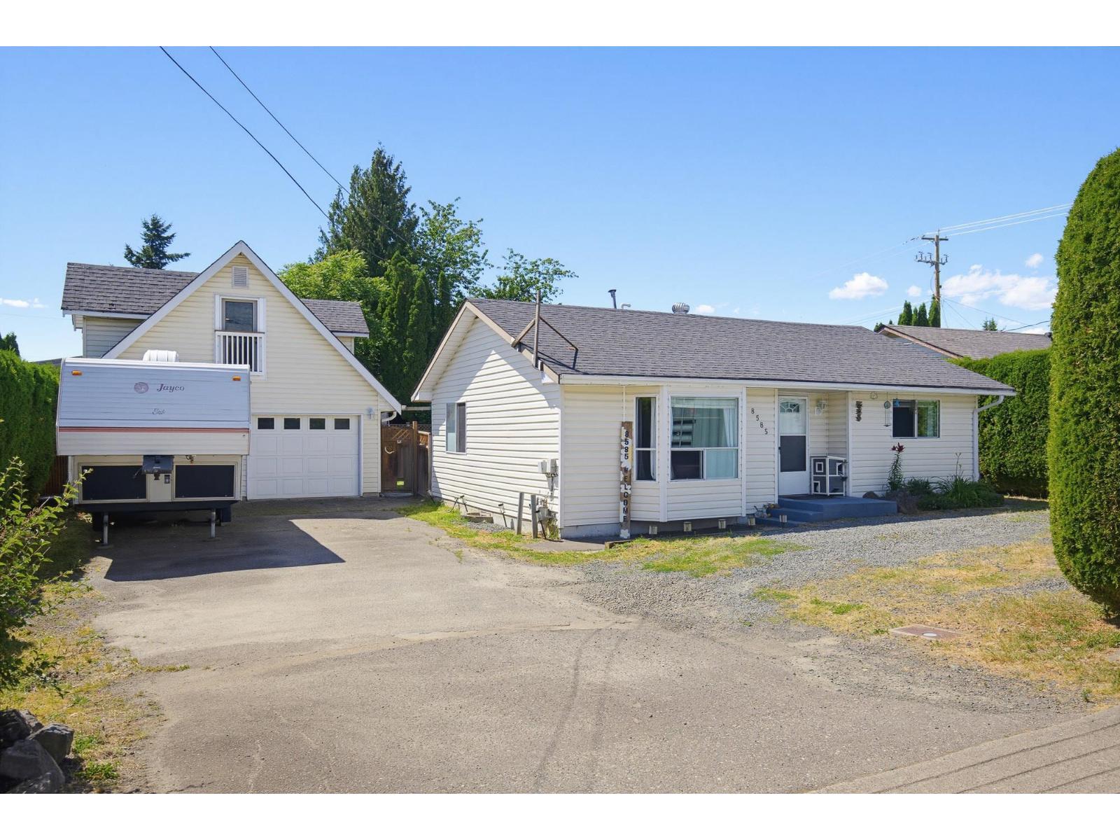 8585 Broadway Street, Chilliwack