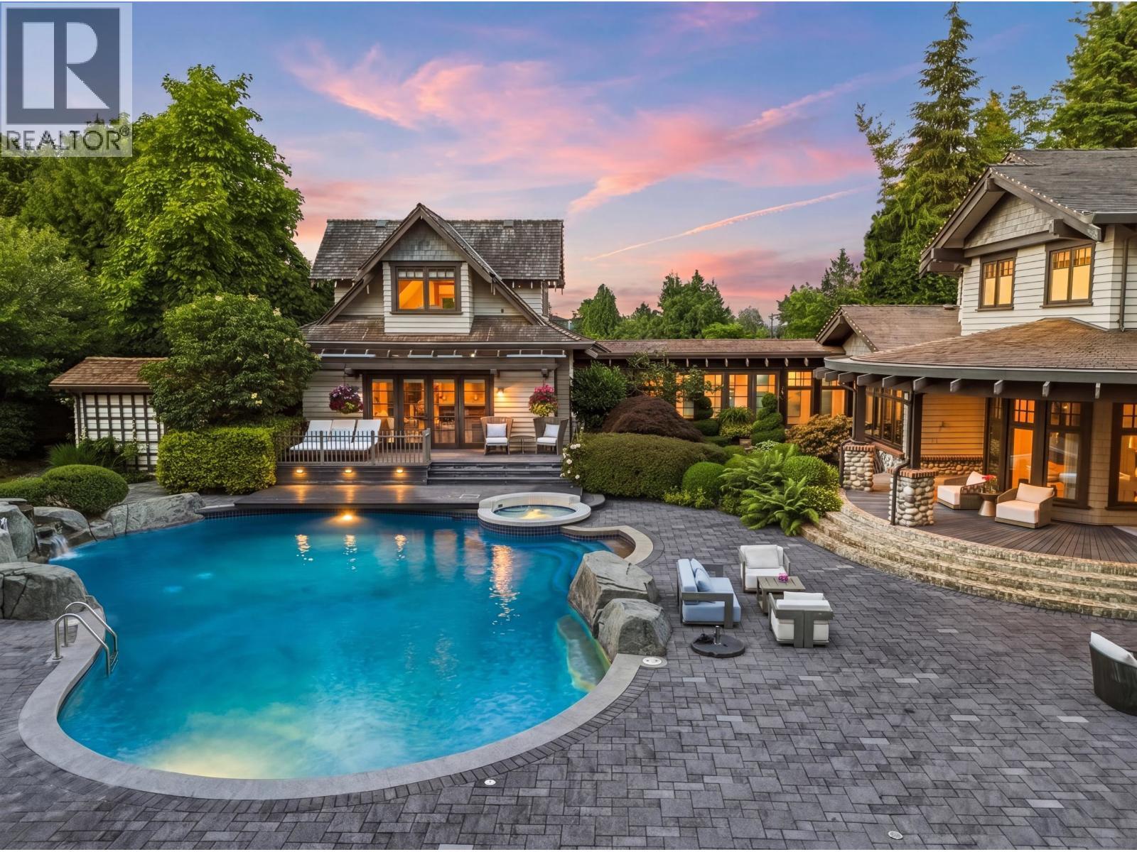 1988 Drummond Drive, Vancouver